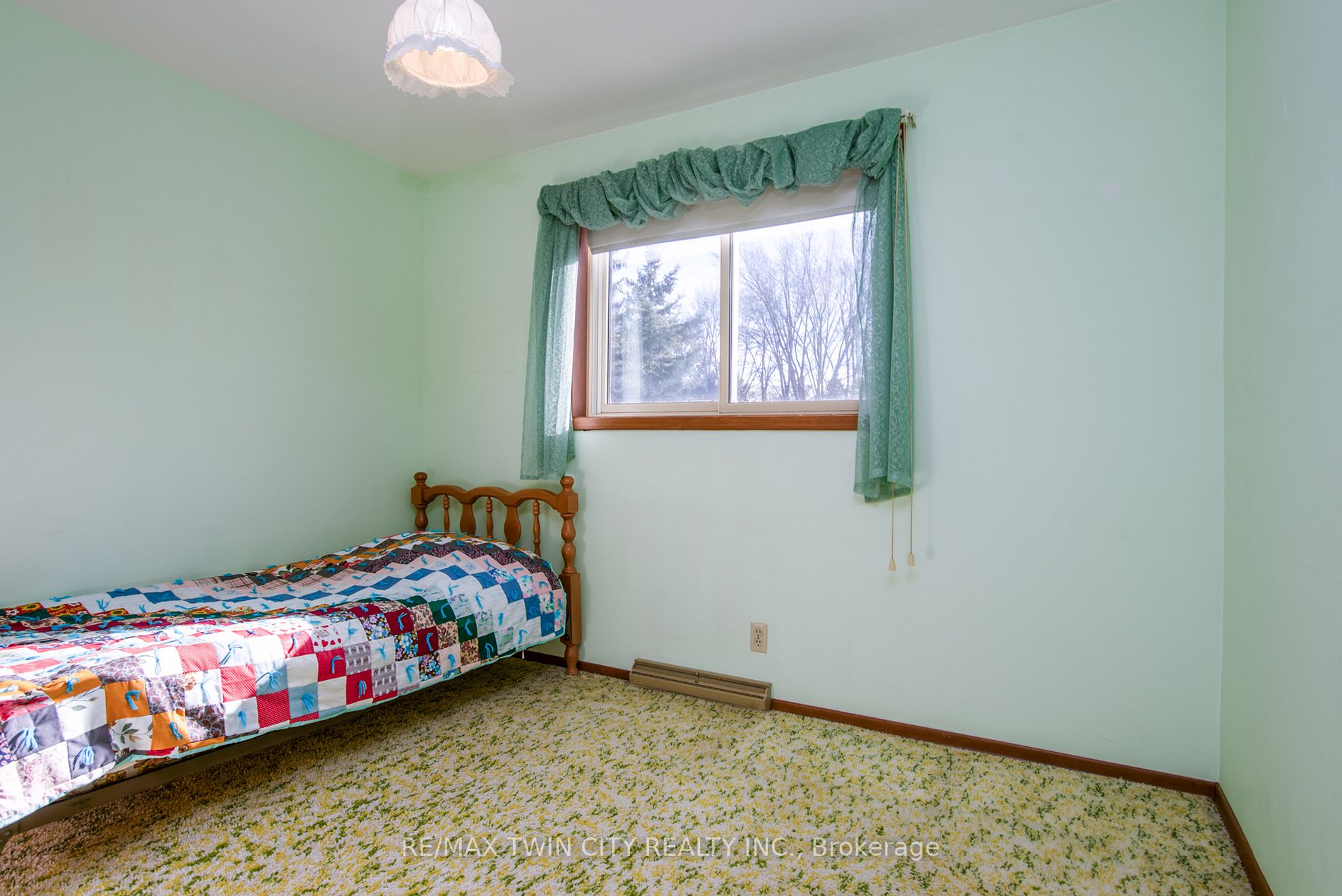 37 Sunset Dr
