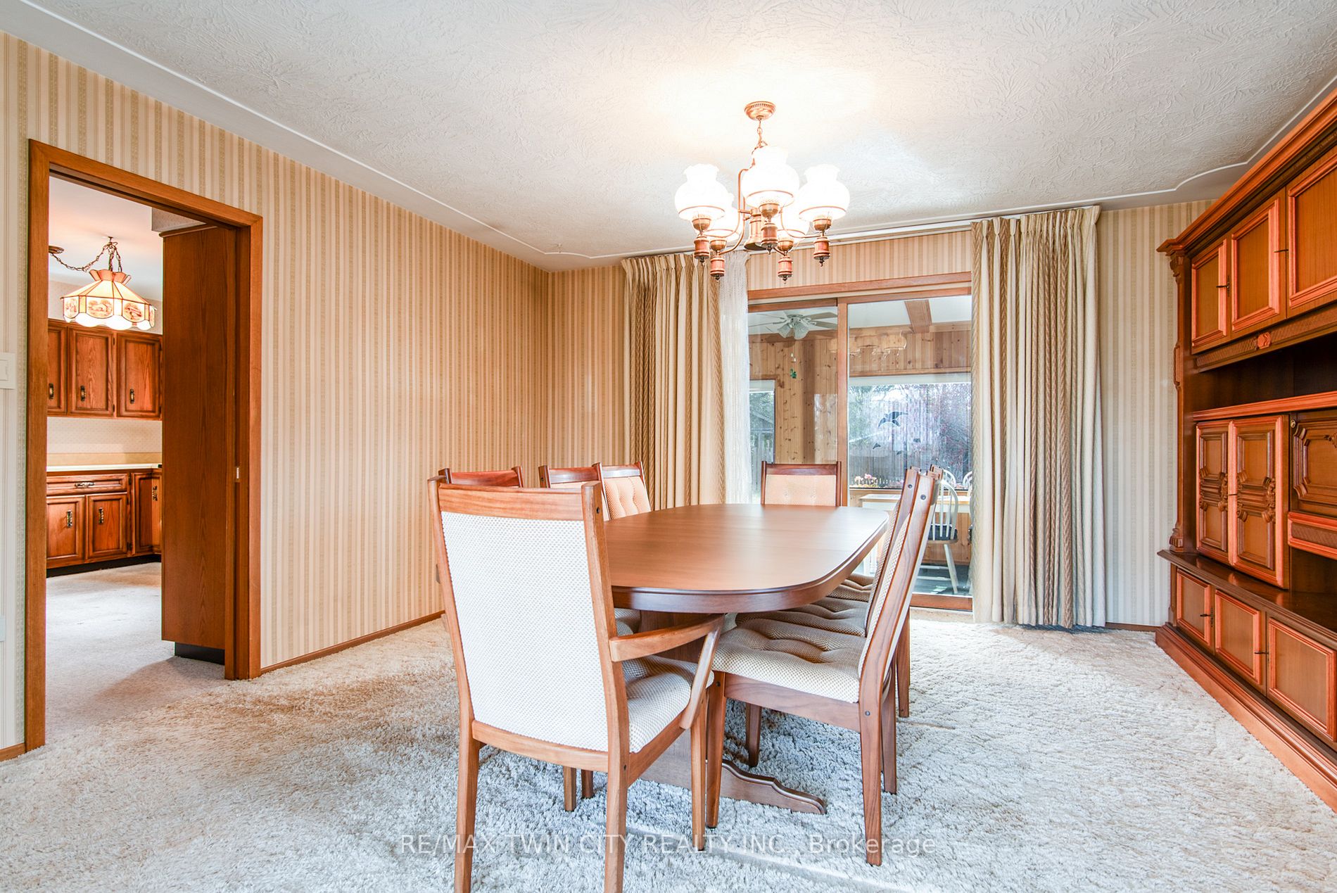 37 Sunset Dr