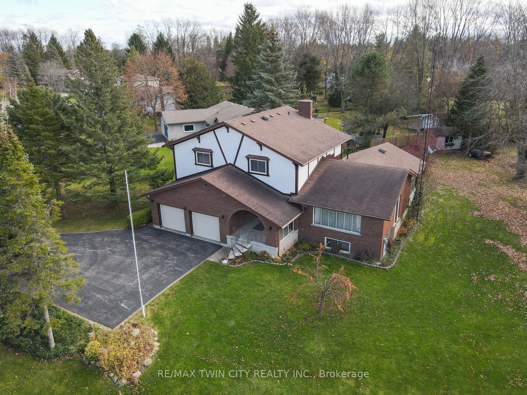 37 Sunset Dr
