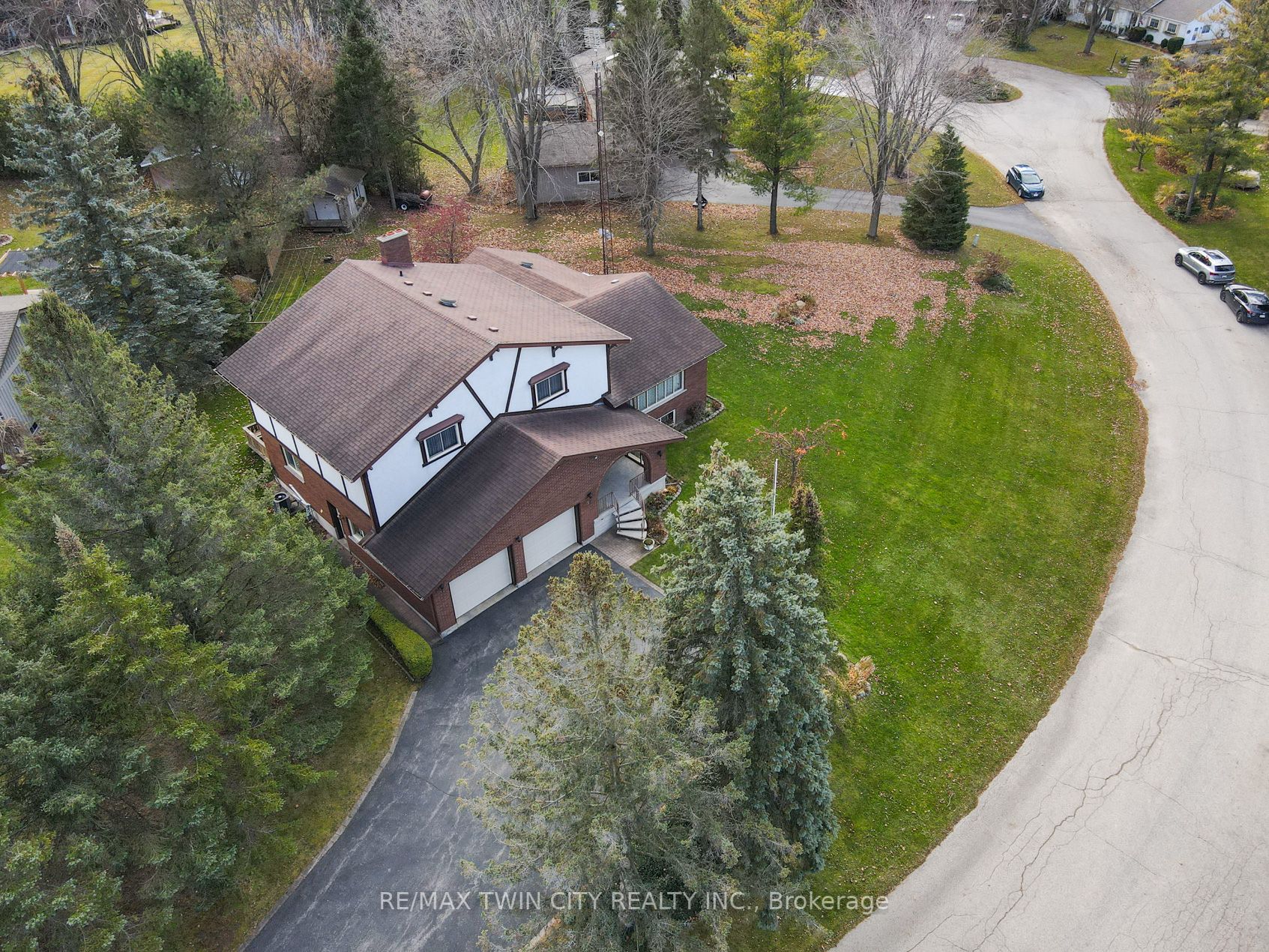 37 Sunset Dr
