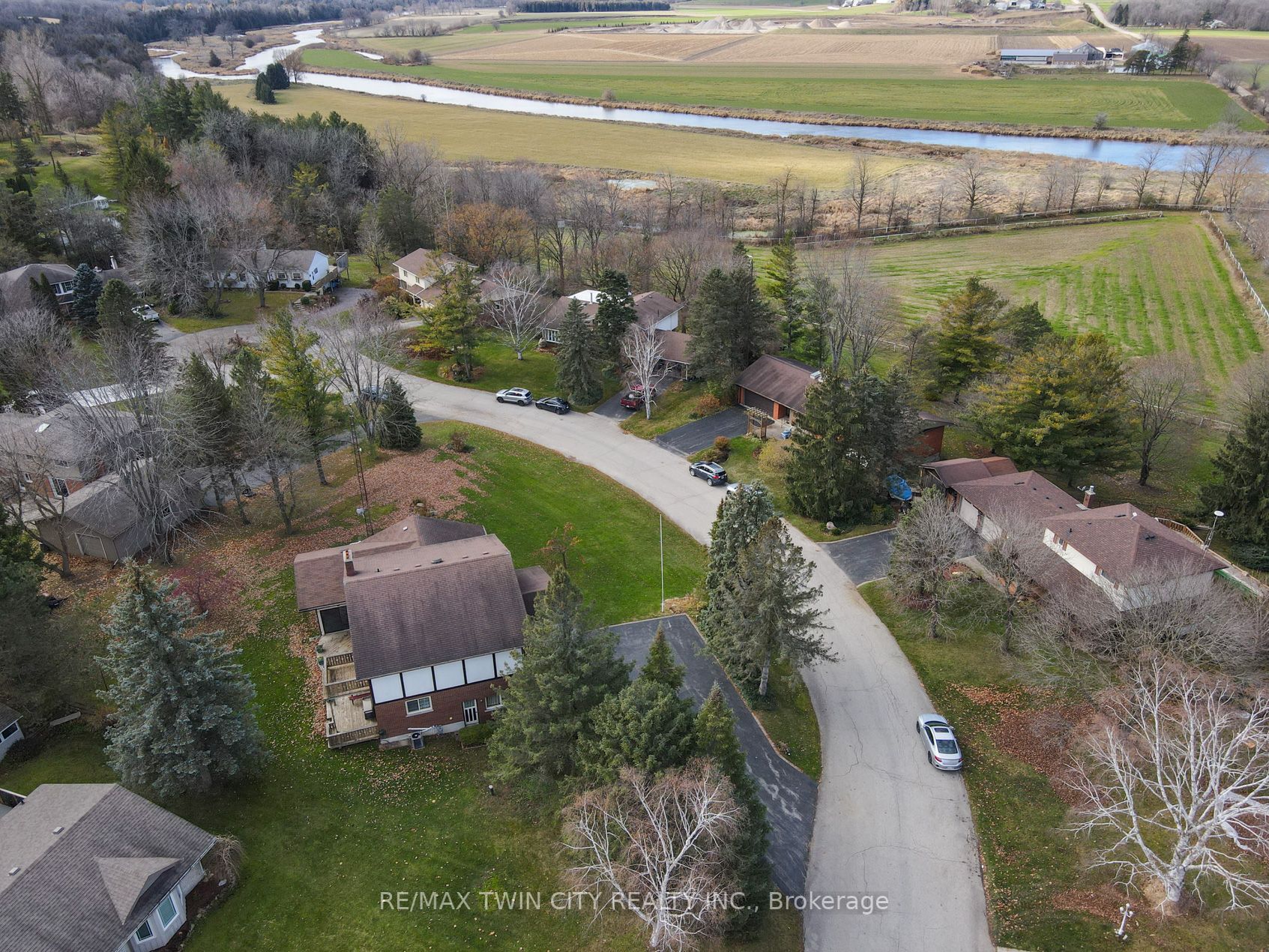 37 Sunset Dr