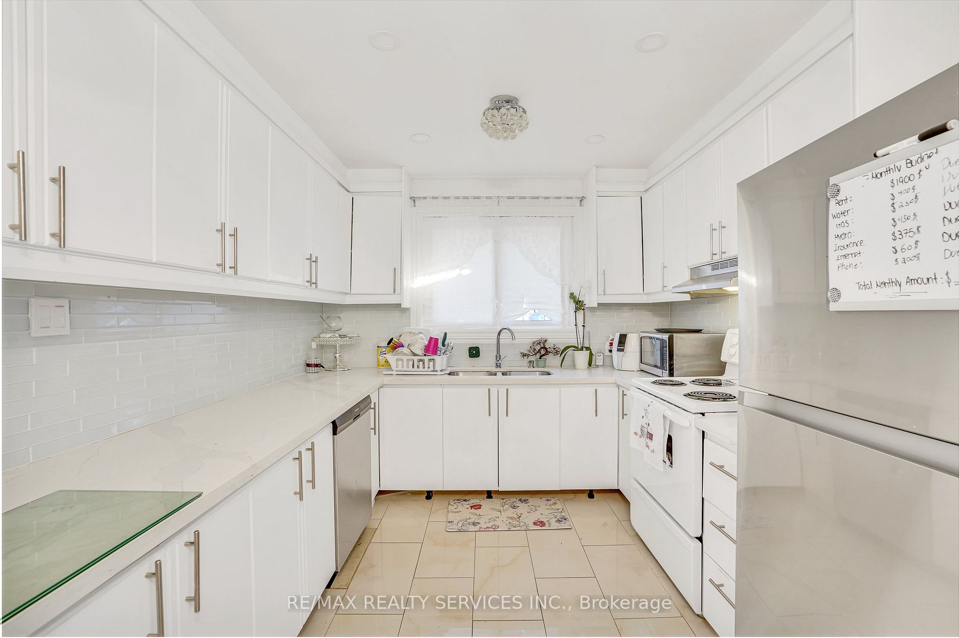 6607 Orchard Ave