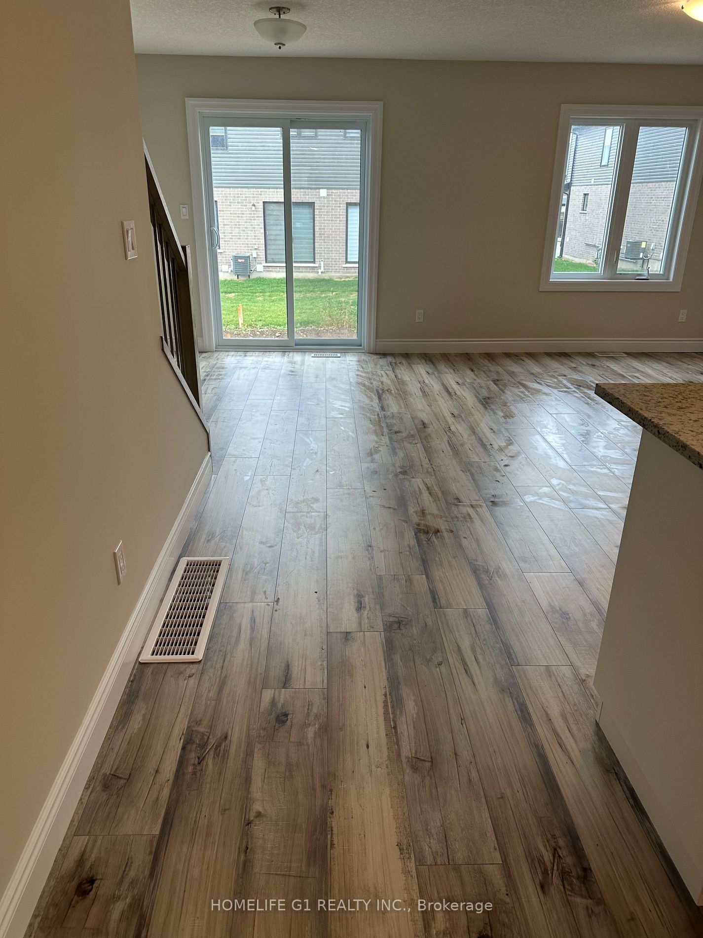 40 Bastien St, #5