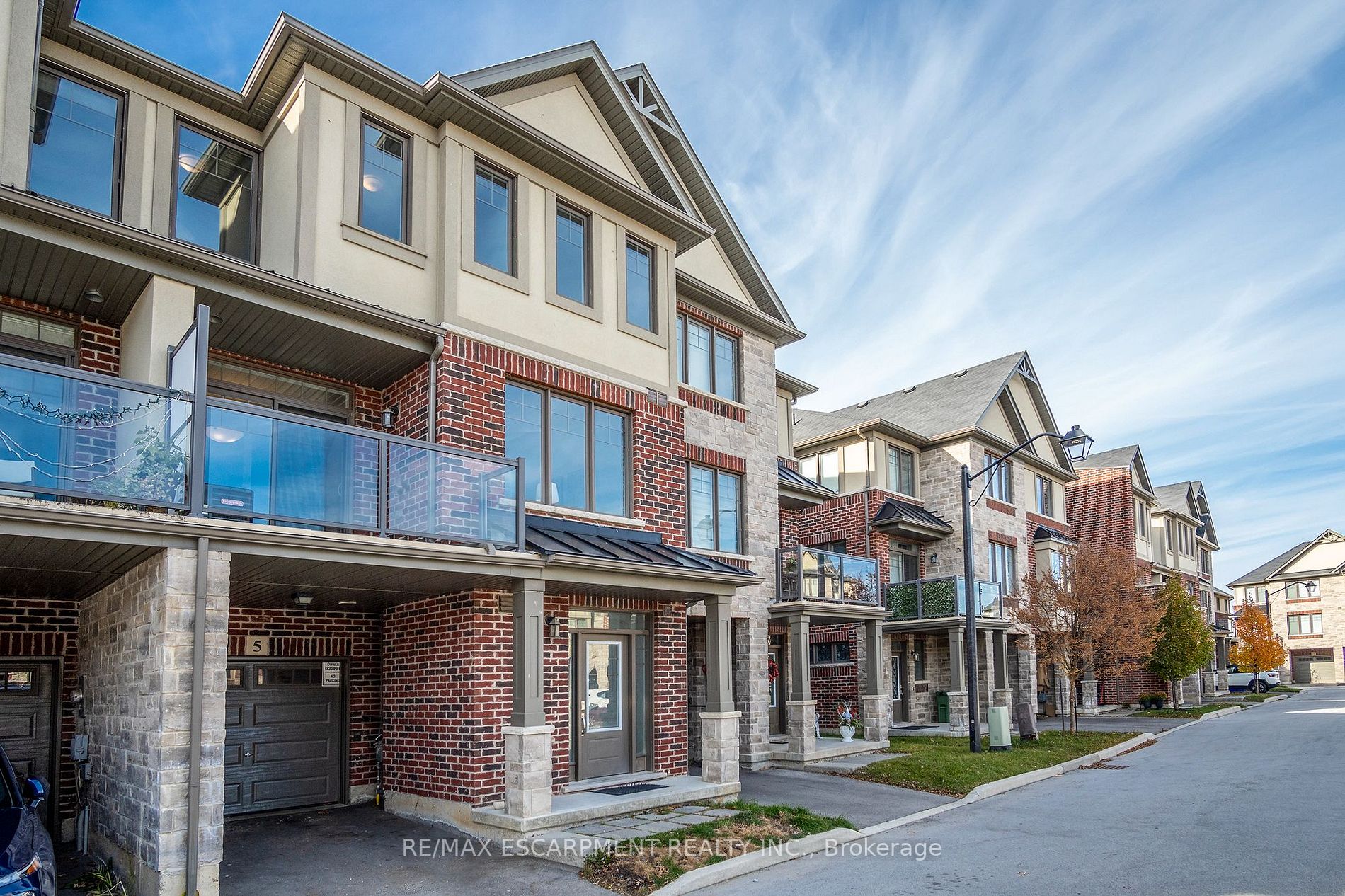 5 Hoffman Lane