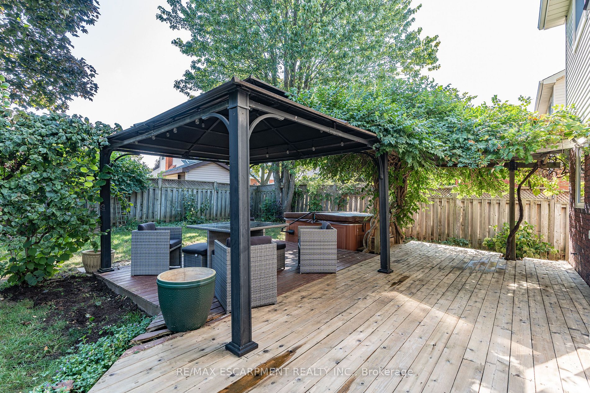 48 Chudleigh St