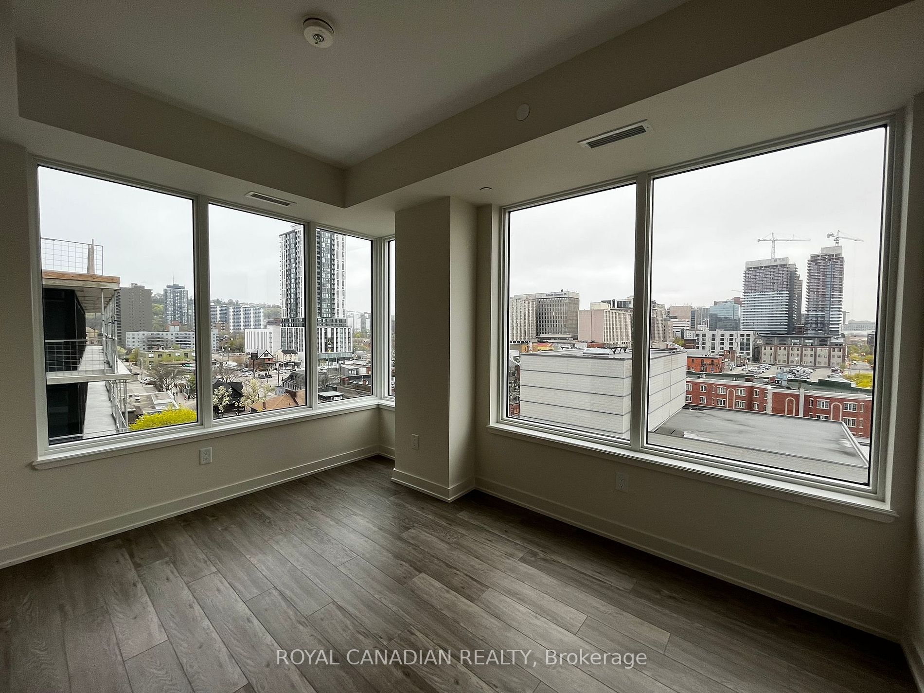 212 King William St, ##915