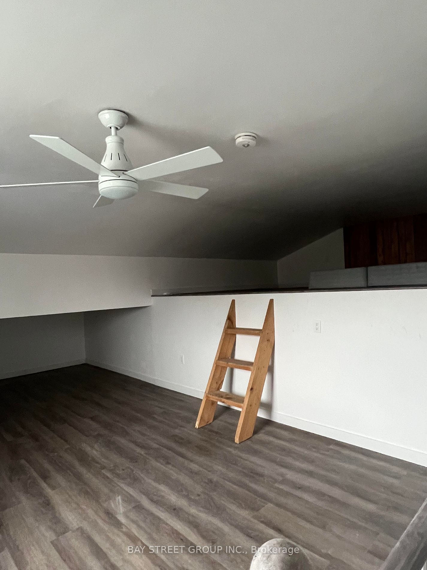 110 Laurier Ave