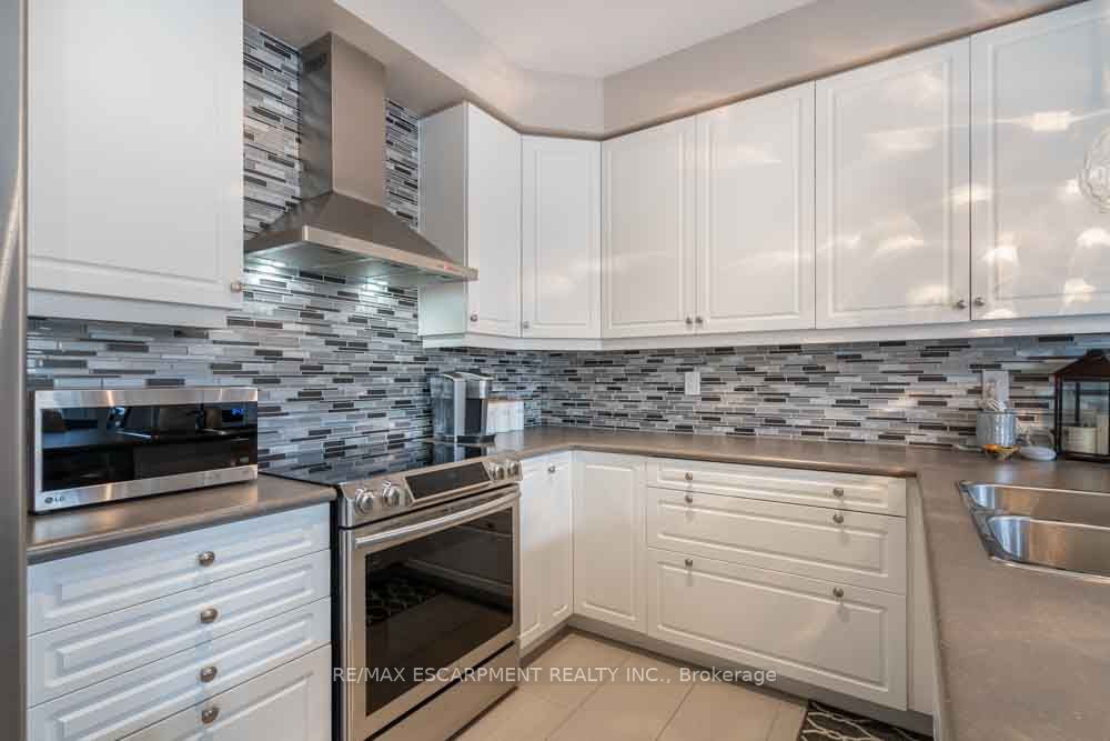 68 Larry Cres