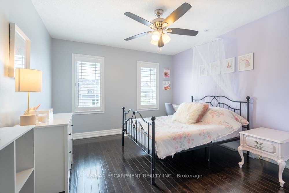 68 Larry Cres