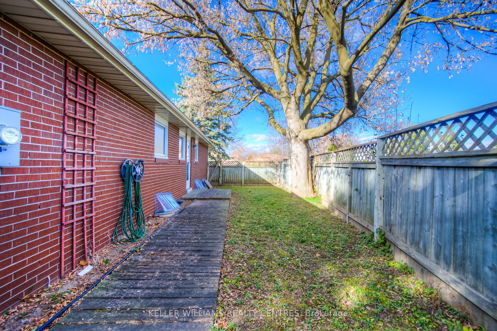 95 Chopin Dr