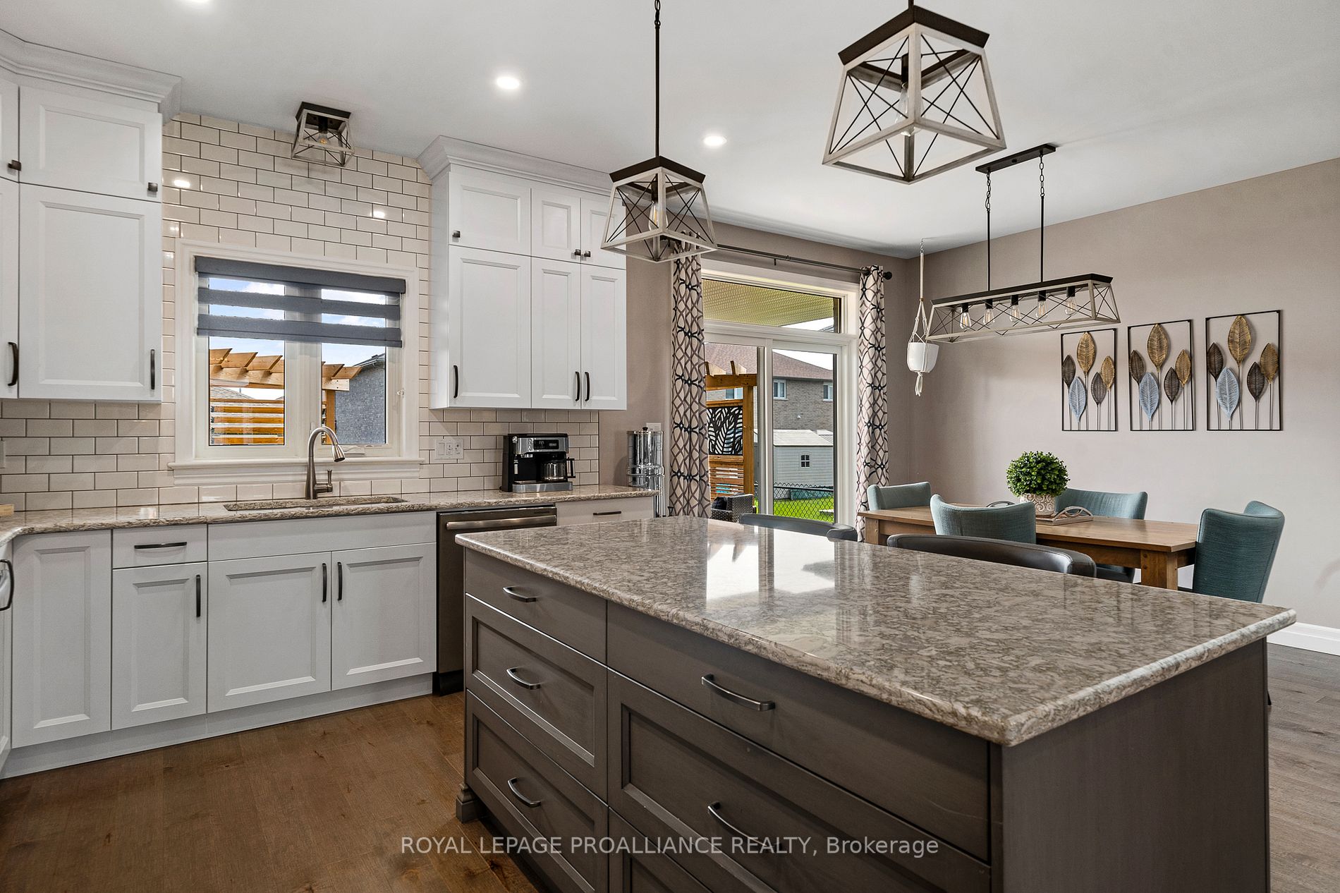 7 Bel Air Cres