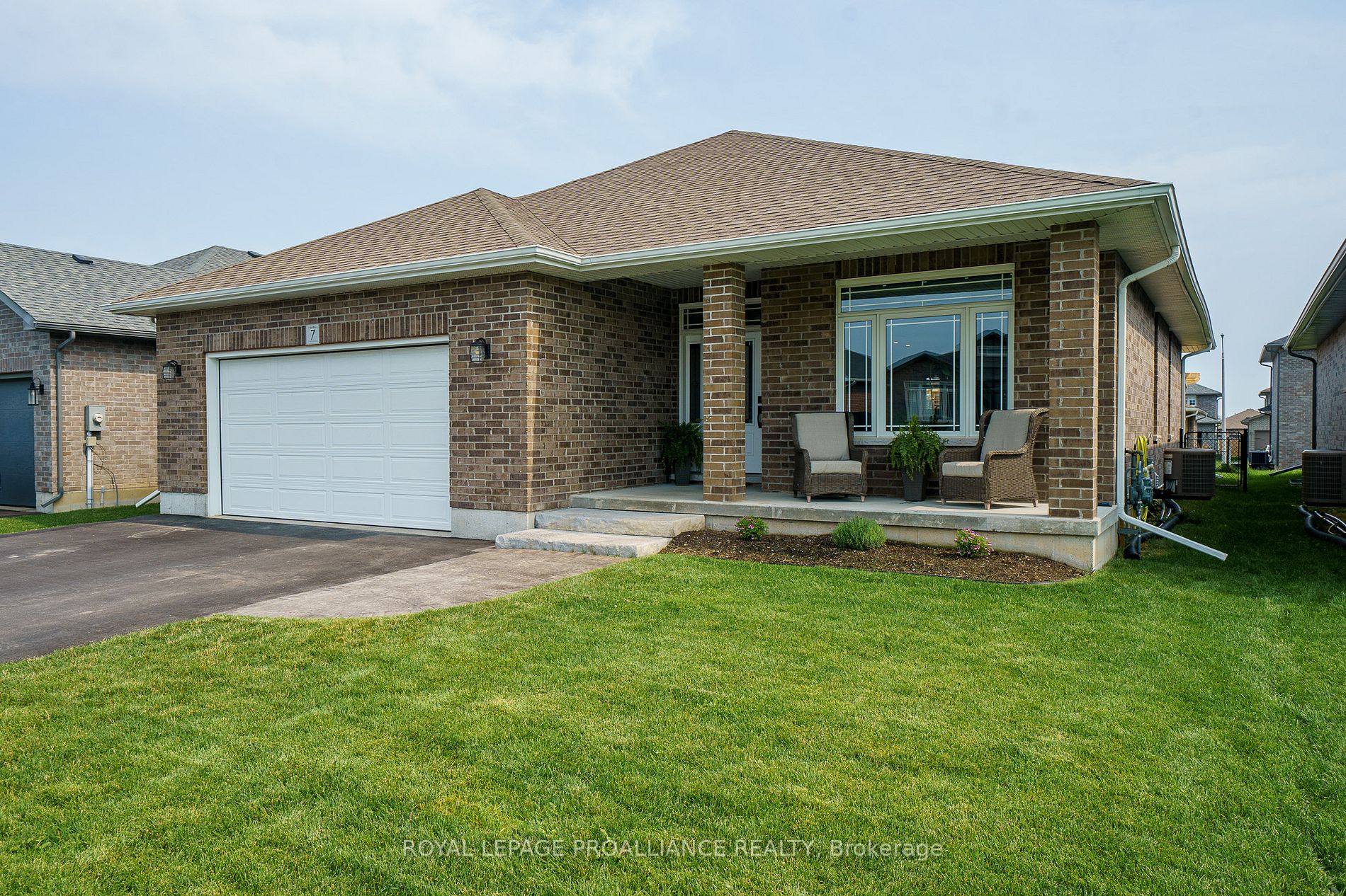 7 Bel Air Cres
