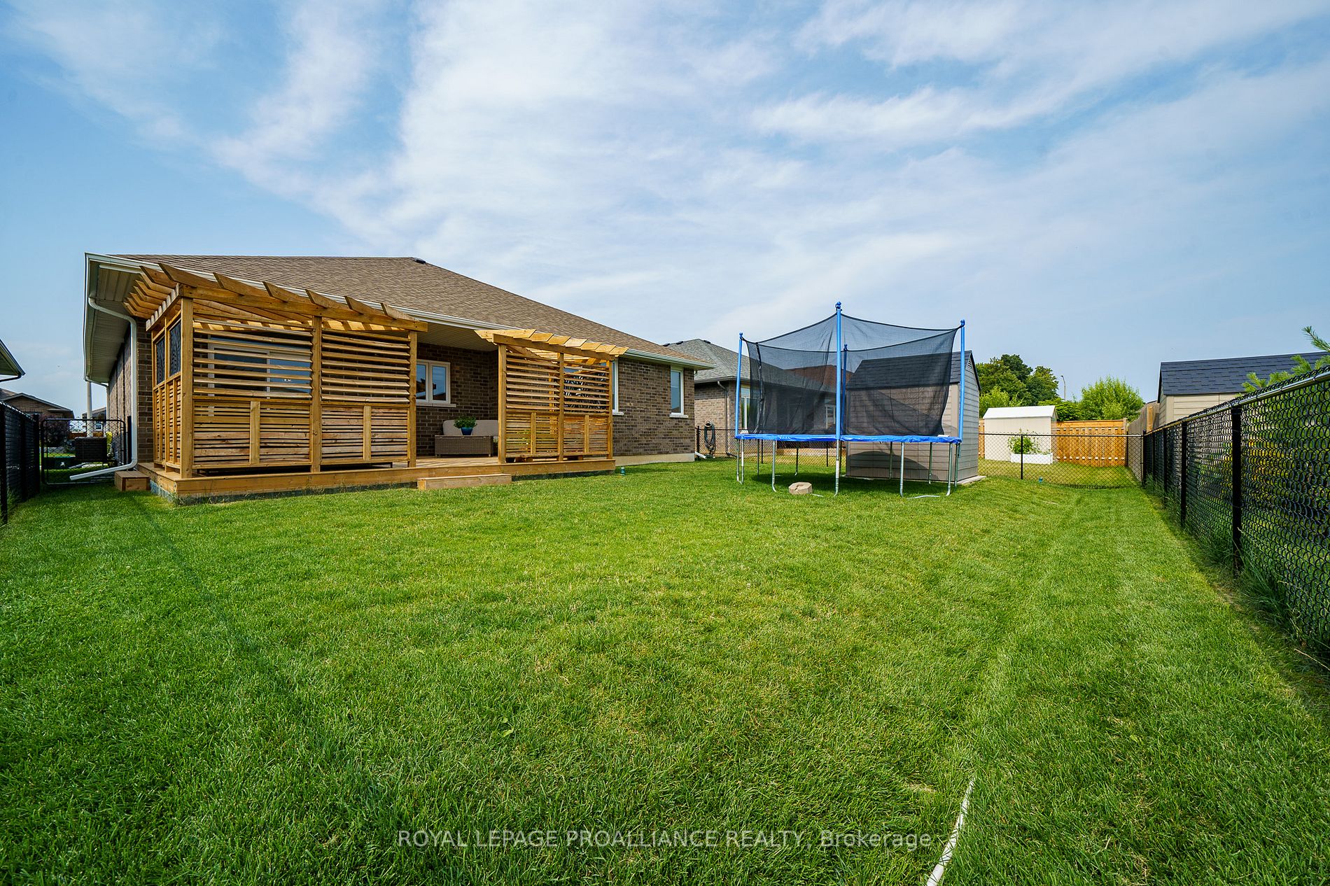 7 Bel Air Cres