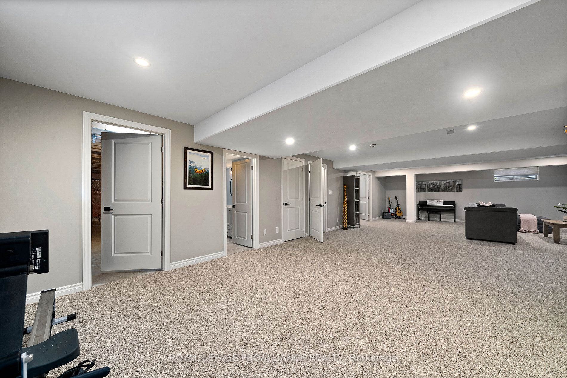 7 Bel Air Cres