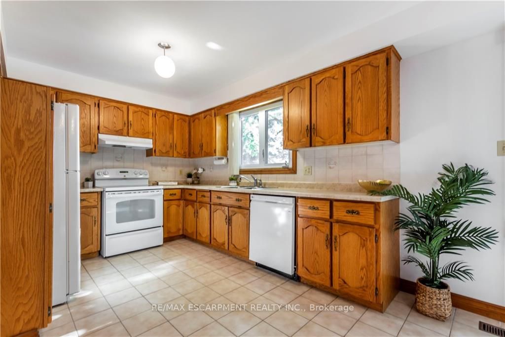 135 KENNEDY Avenue