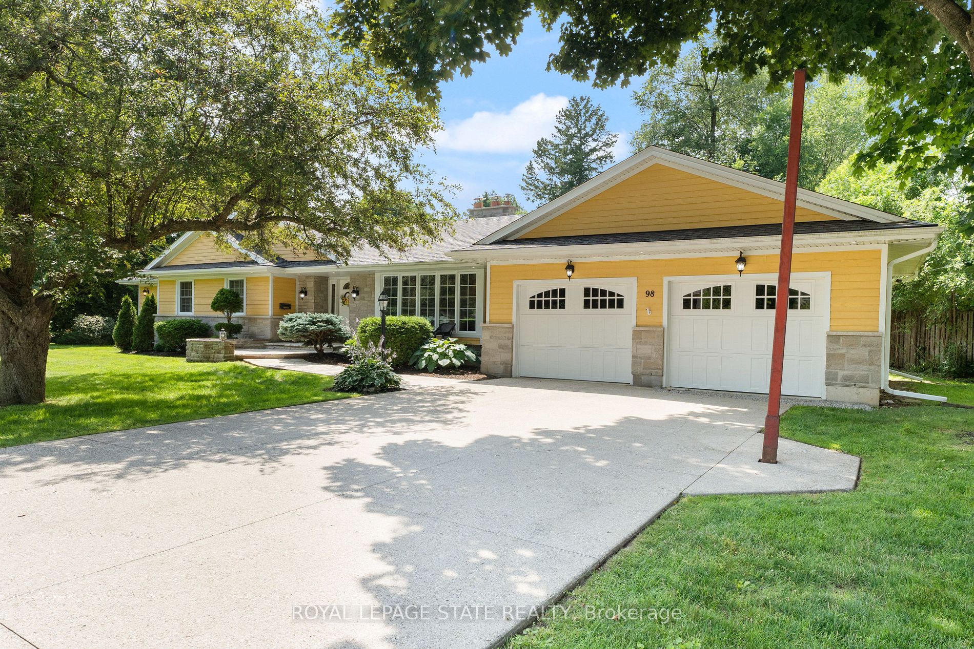 98 Hadley Drive
