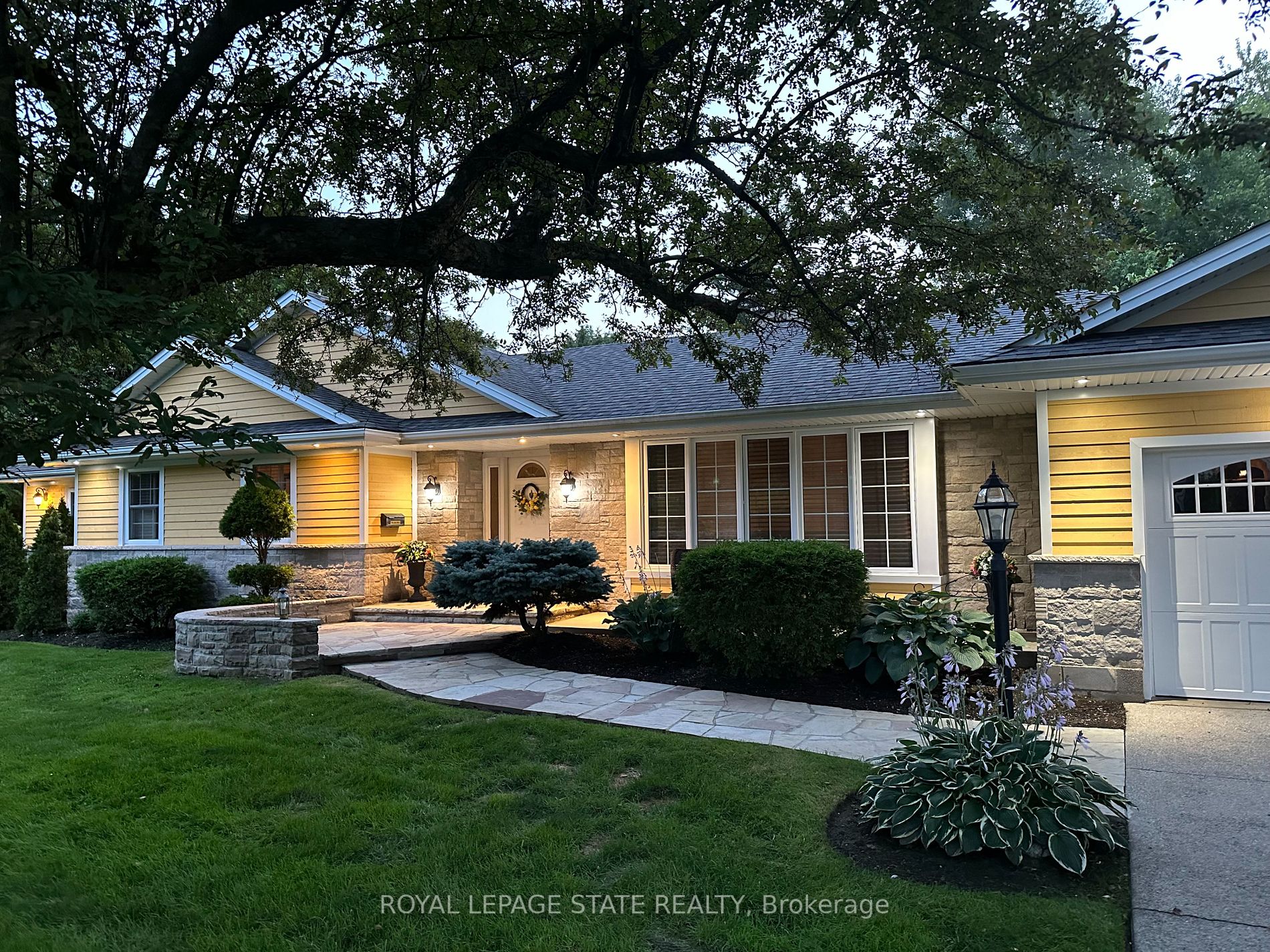 98 Hadley Drive