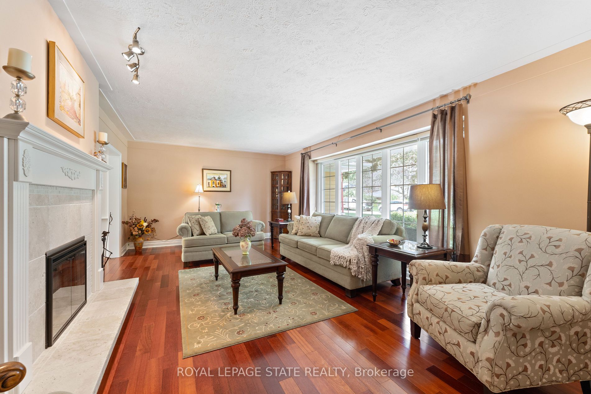 98 Hadley Drive