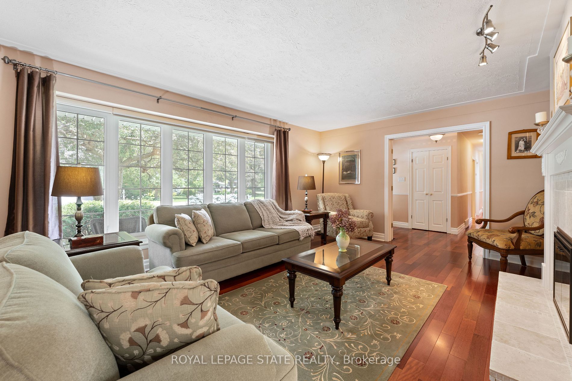 98 Hadley Drive