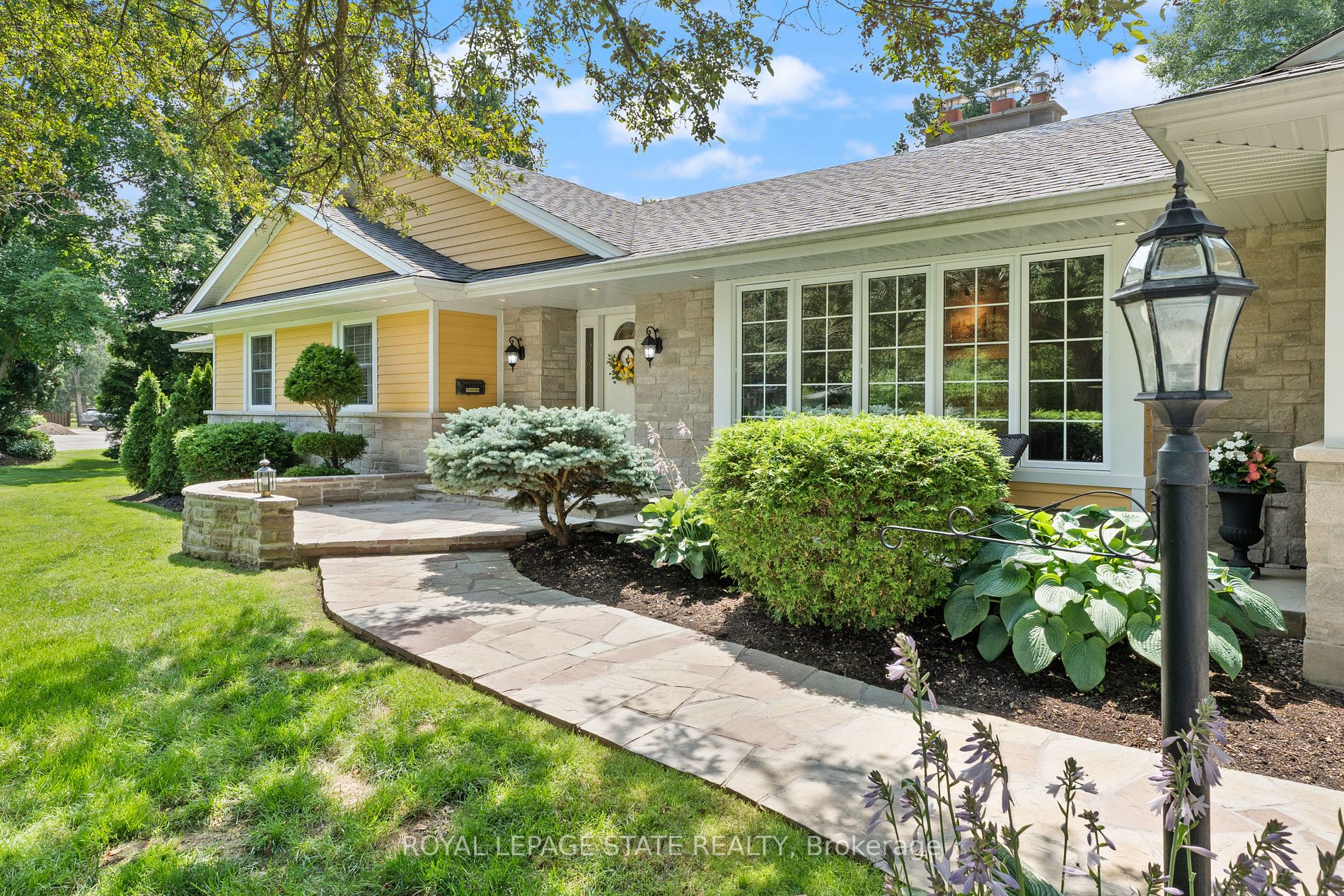 98 Hadley Drive