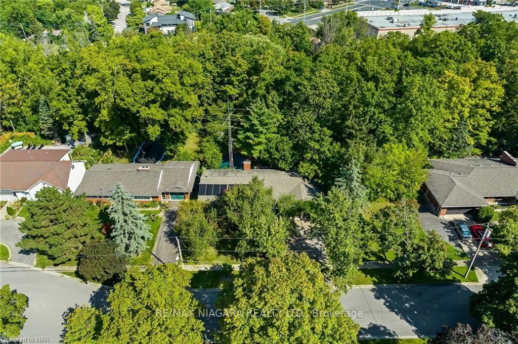 17 Allandale Dr