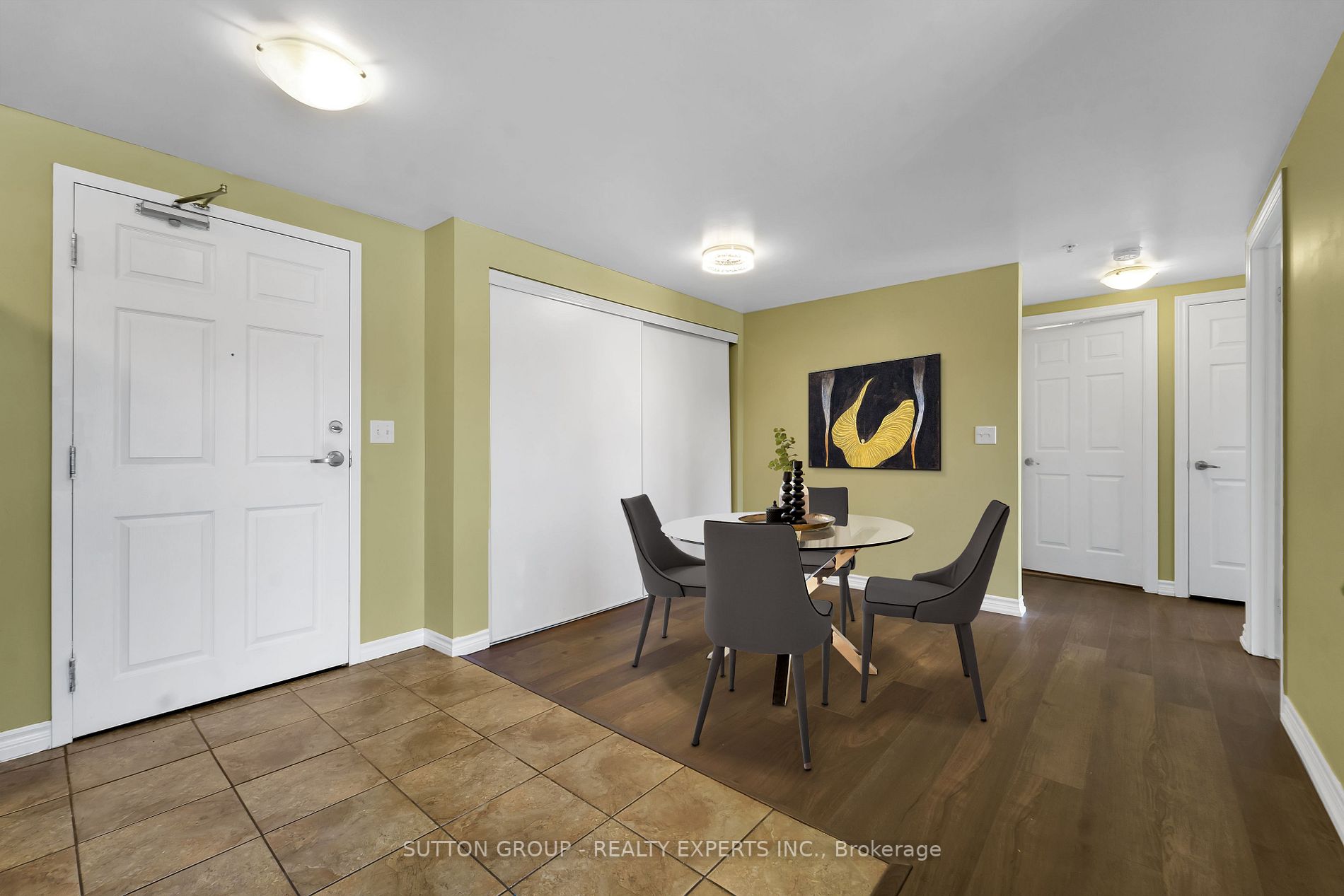 67 Kingsbury Square E, #209