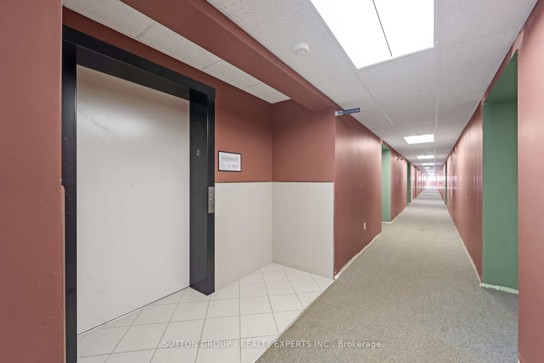 67 Kingsbury Square E, #209