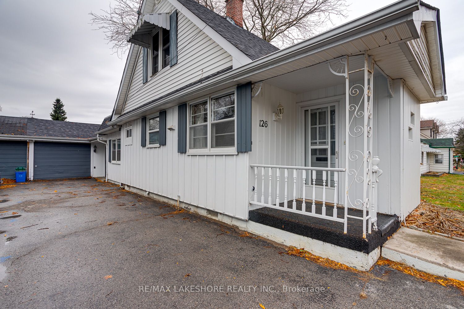 126 Victoria St N