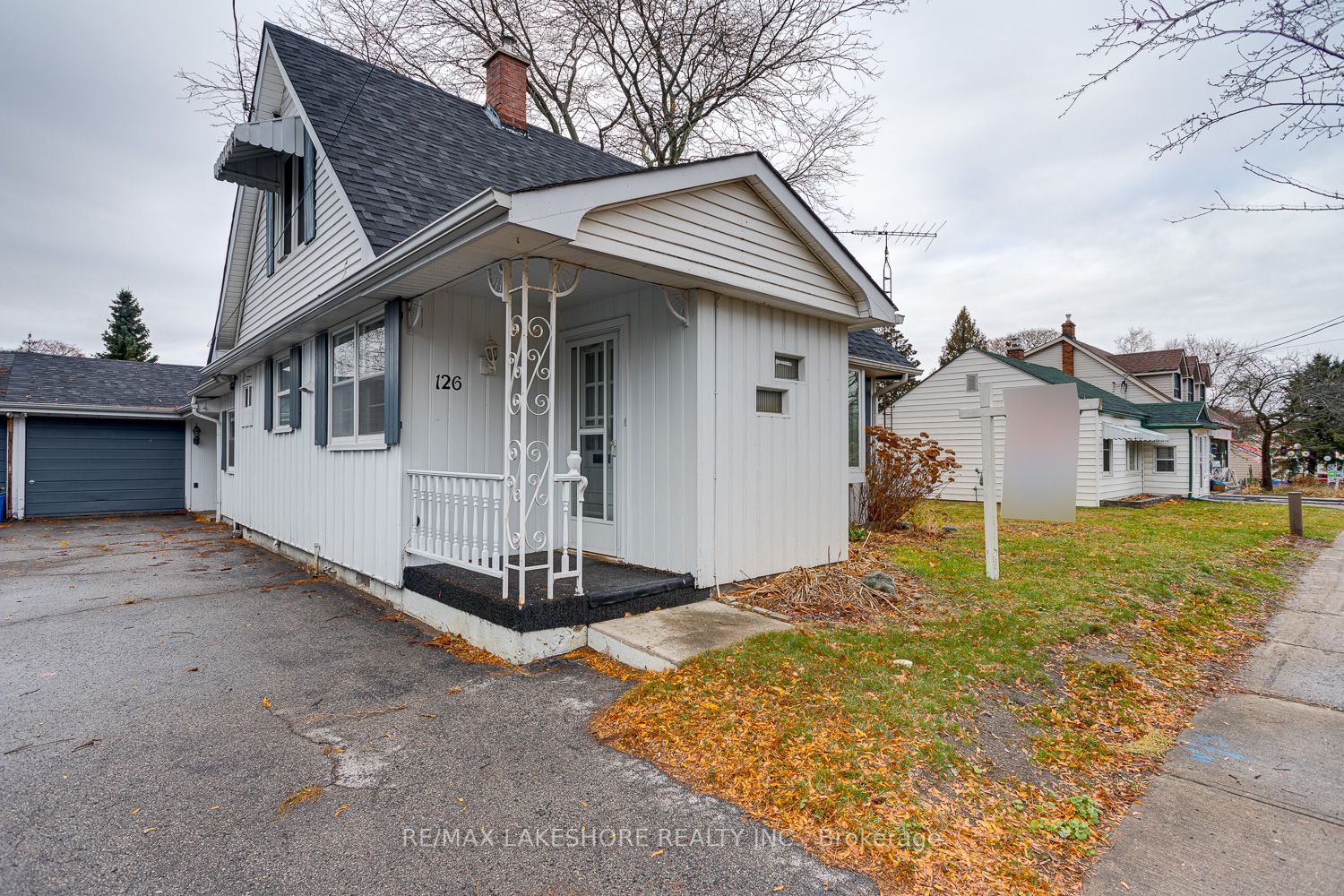 126 Victoria St N