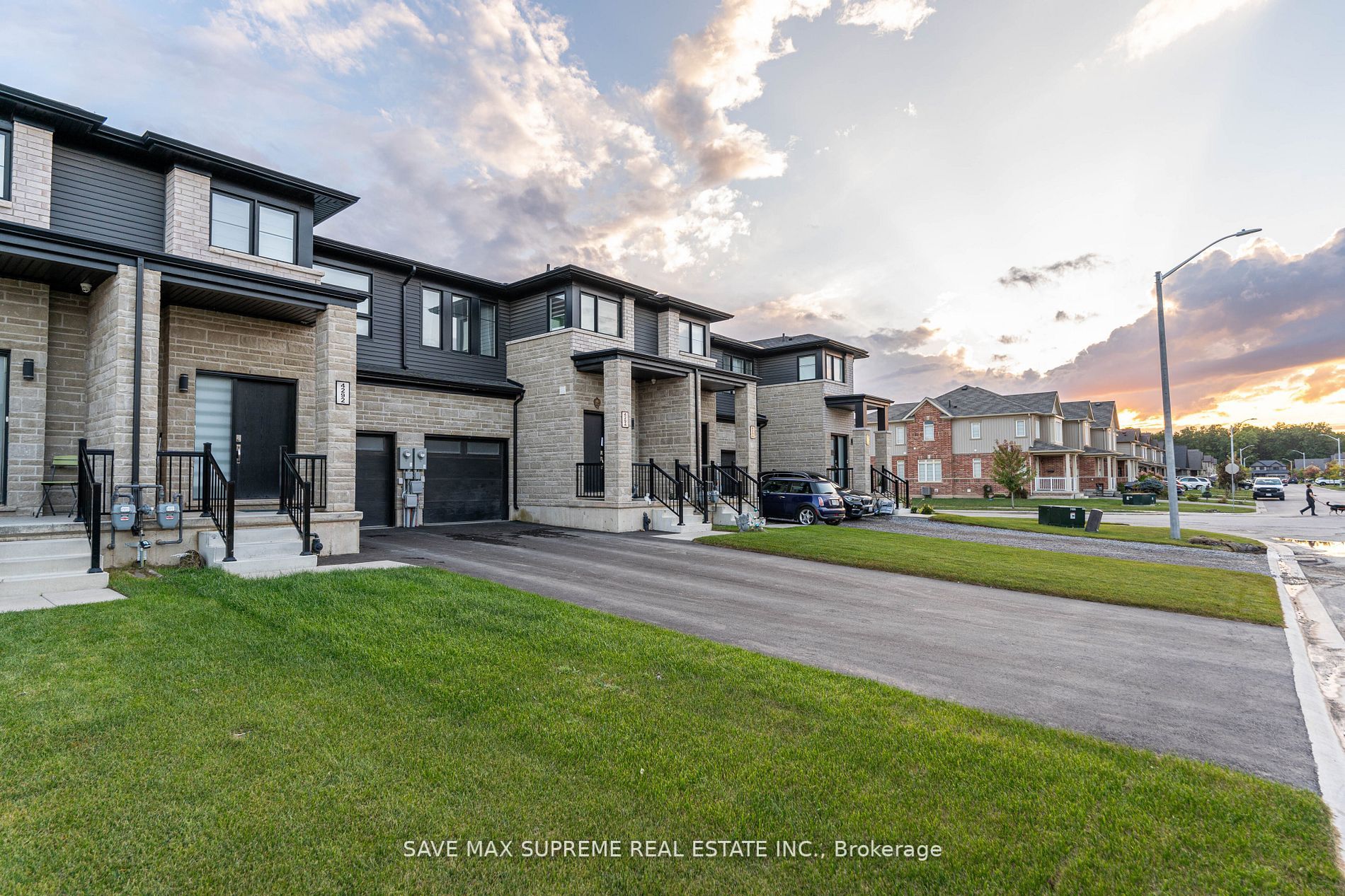 4292 Shuttleworth Dr