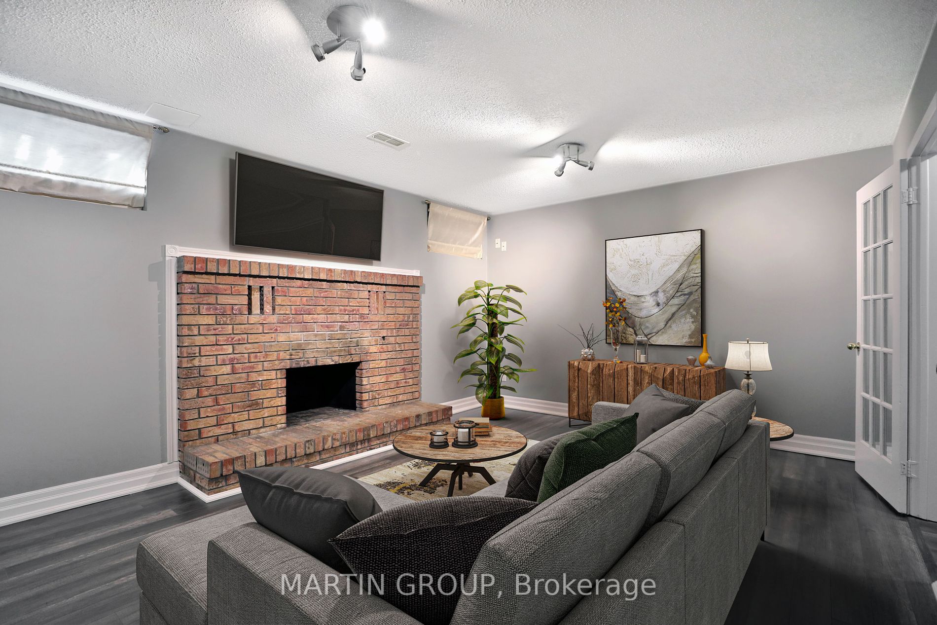 135 AYLMER Crescent