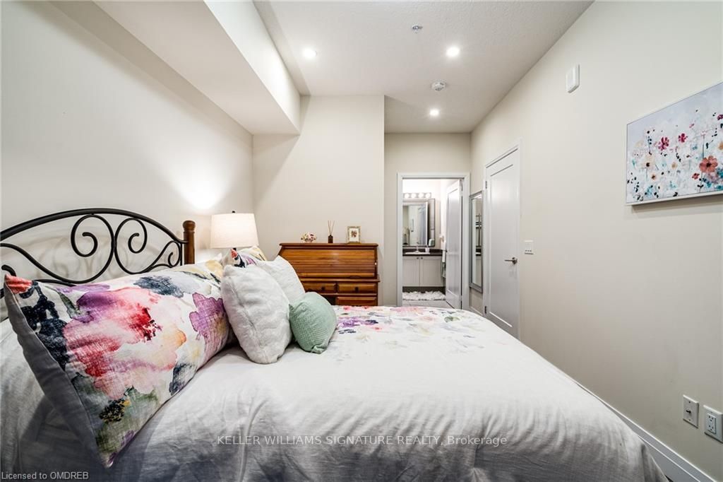 16 Concord Pl, #452