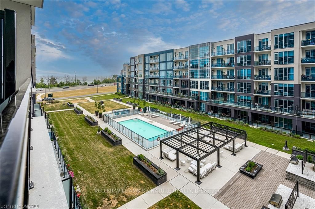 16 Concord Pl, #452
