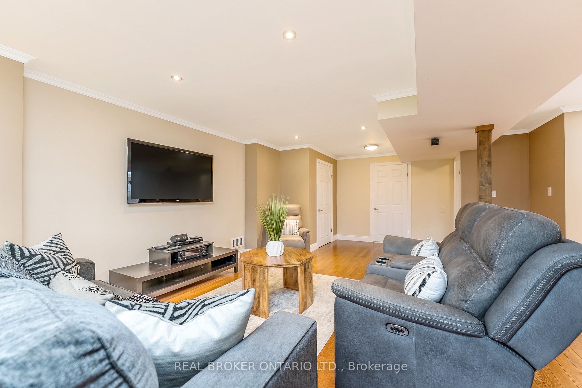 19 Trafalgar Road