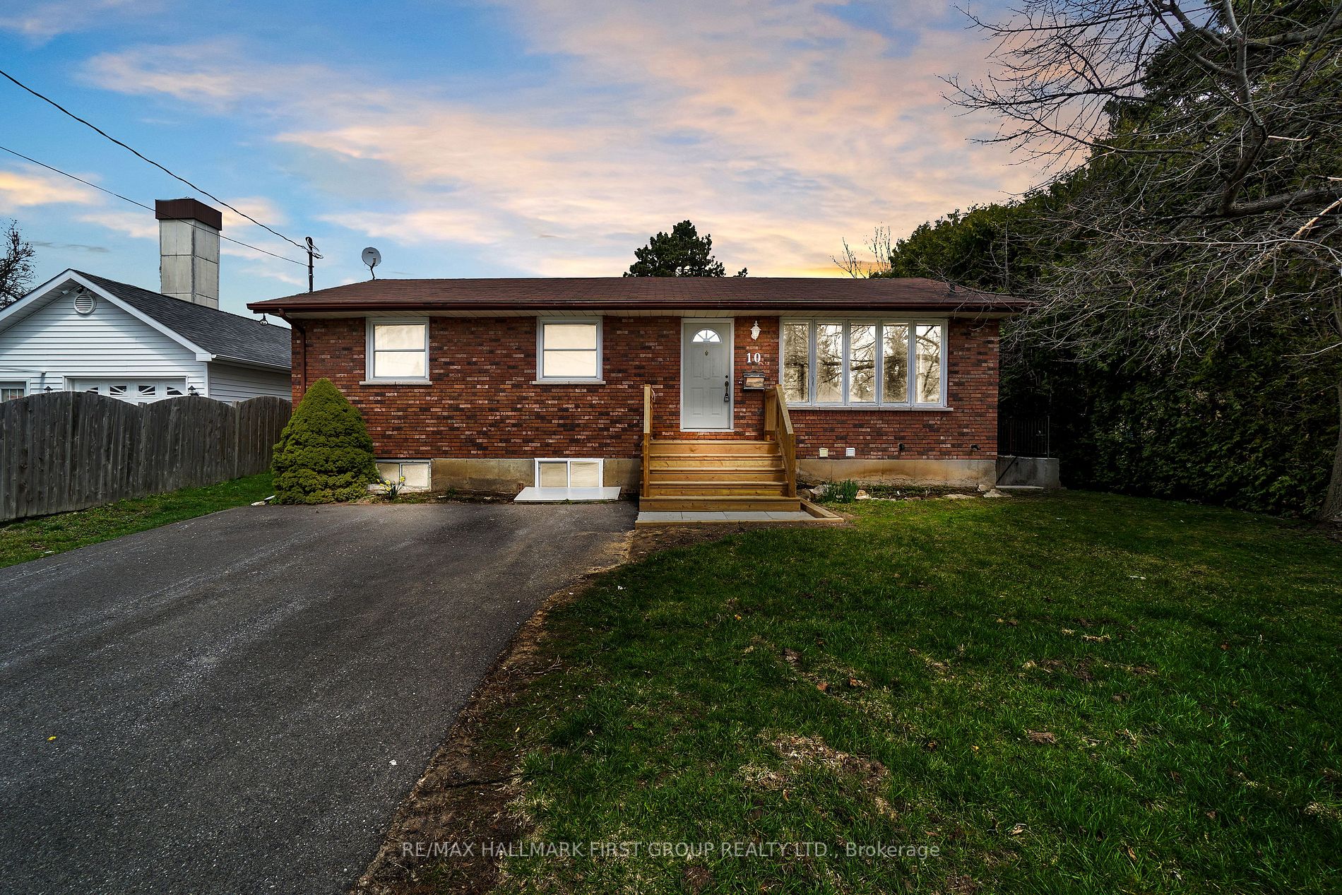10 Croft St
