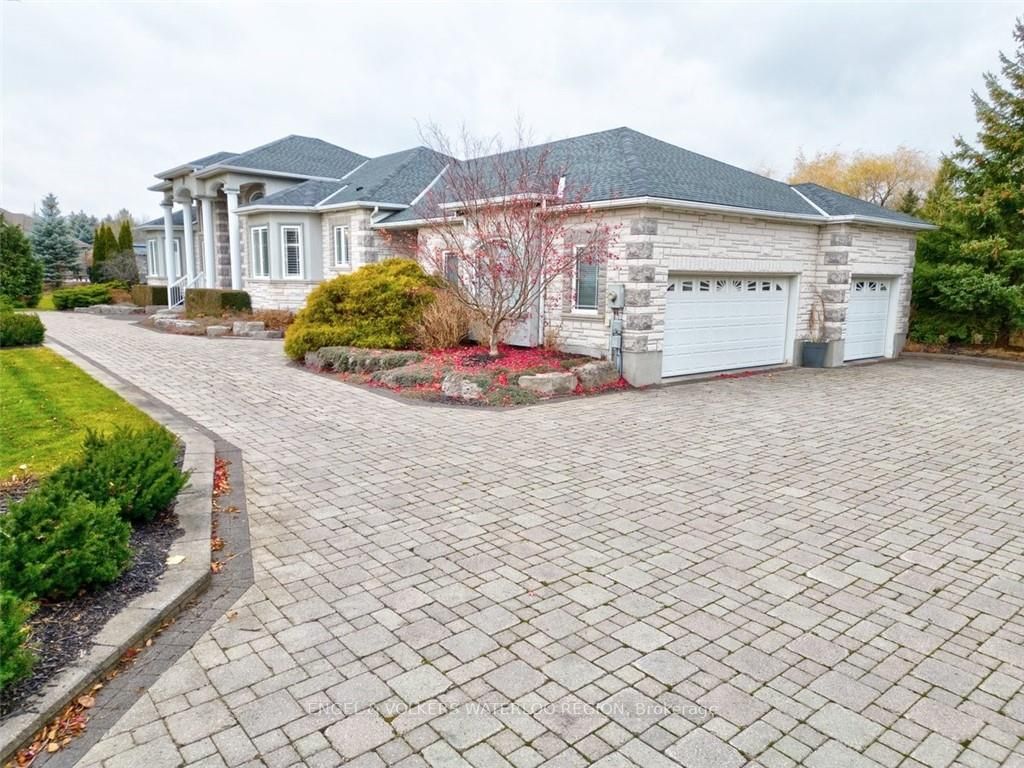 1194 Hunt Club Road