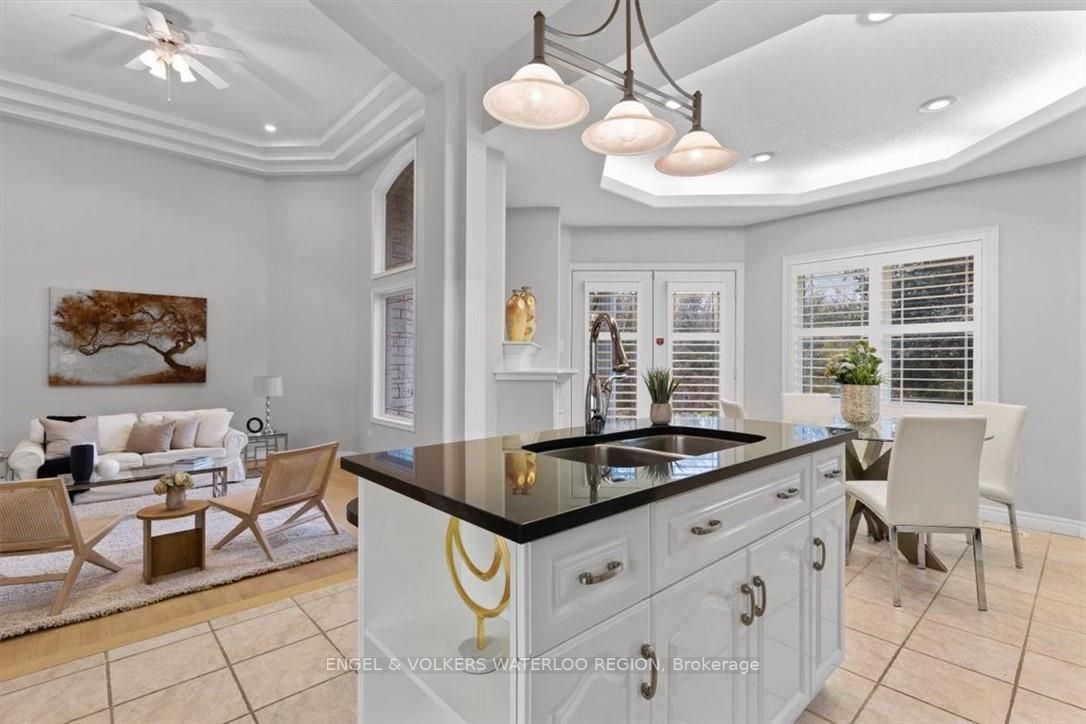 1194 Hunt Club Road