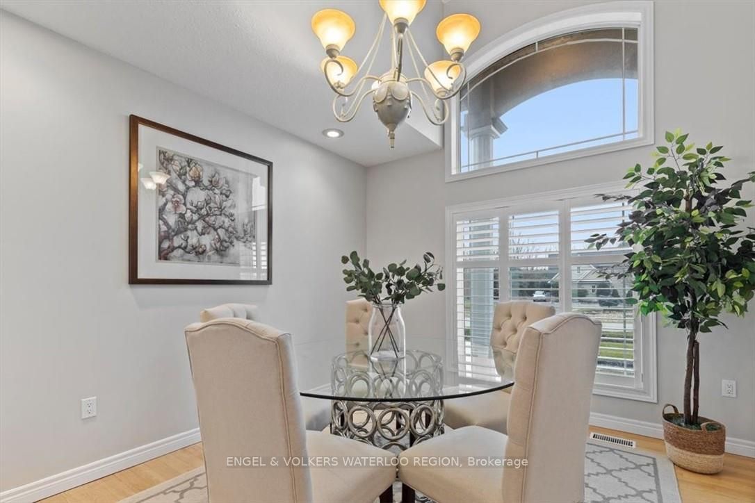 1194 Hunt Club Road