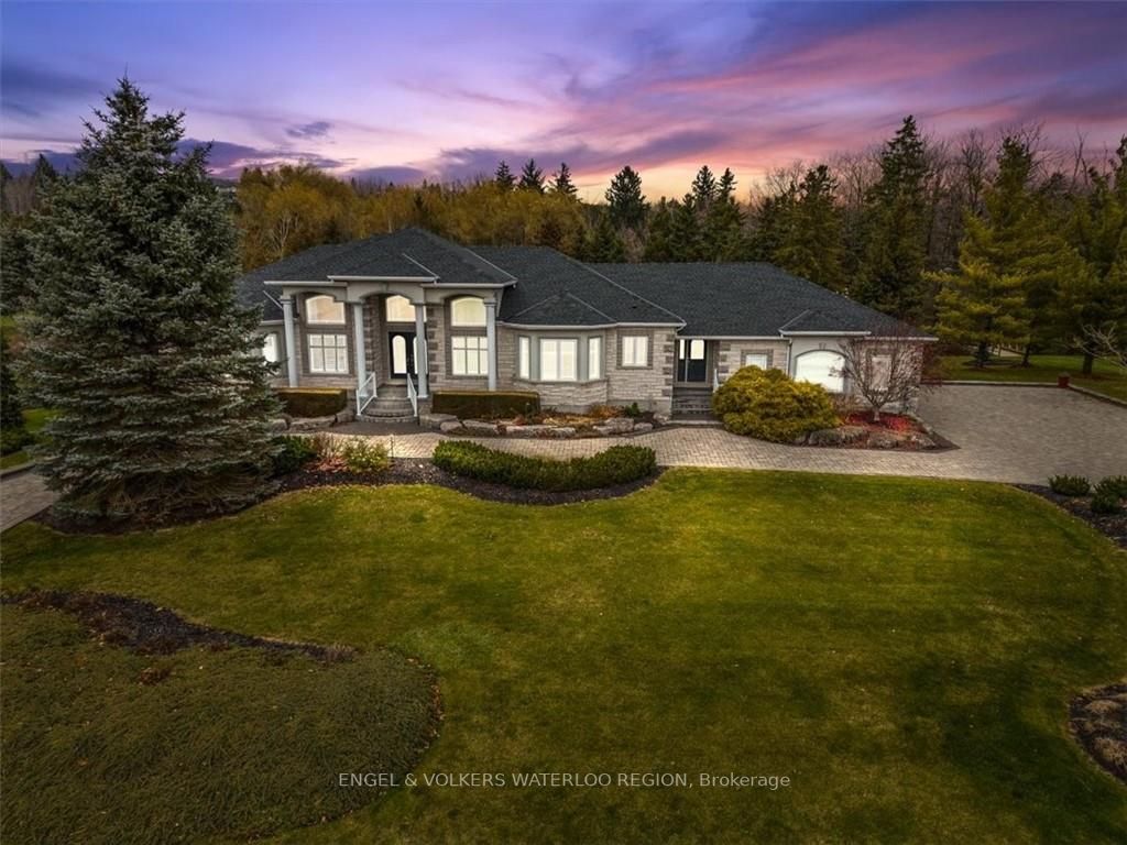 1194 Hunt Club Road