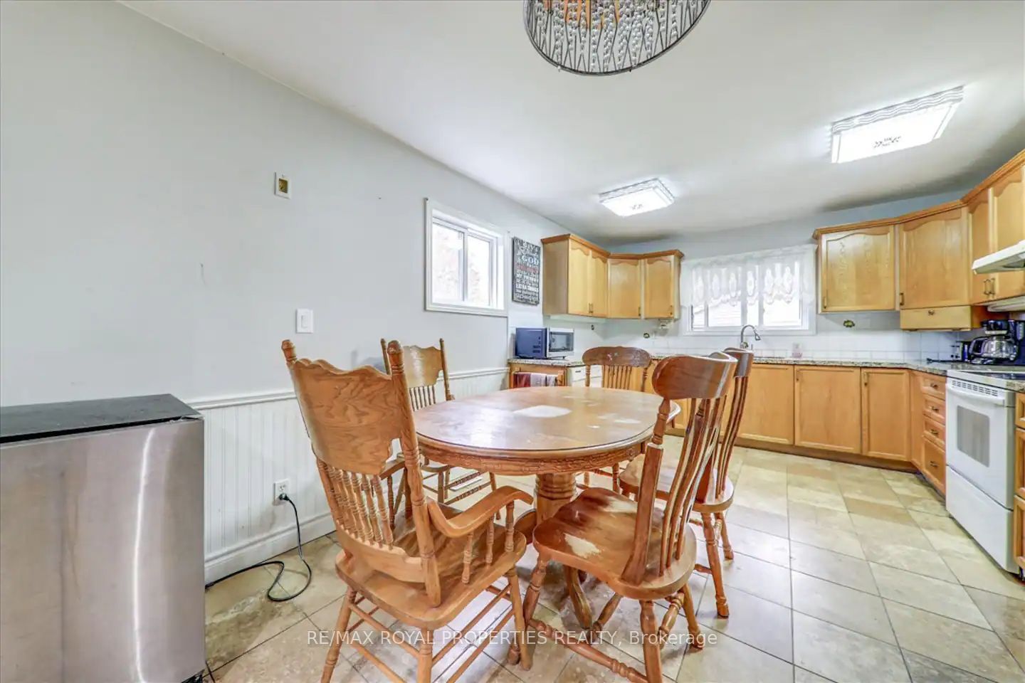 34 Robinson Avenue
