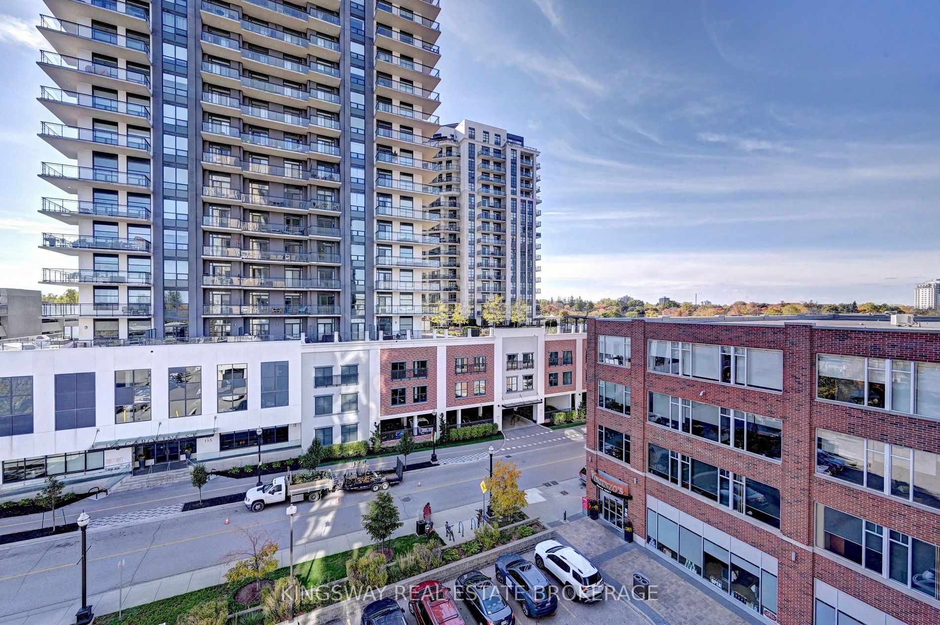 191 King St S, #512