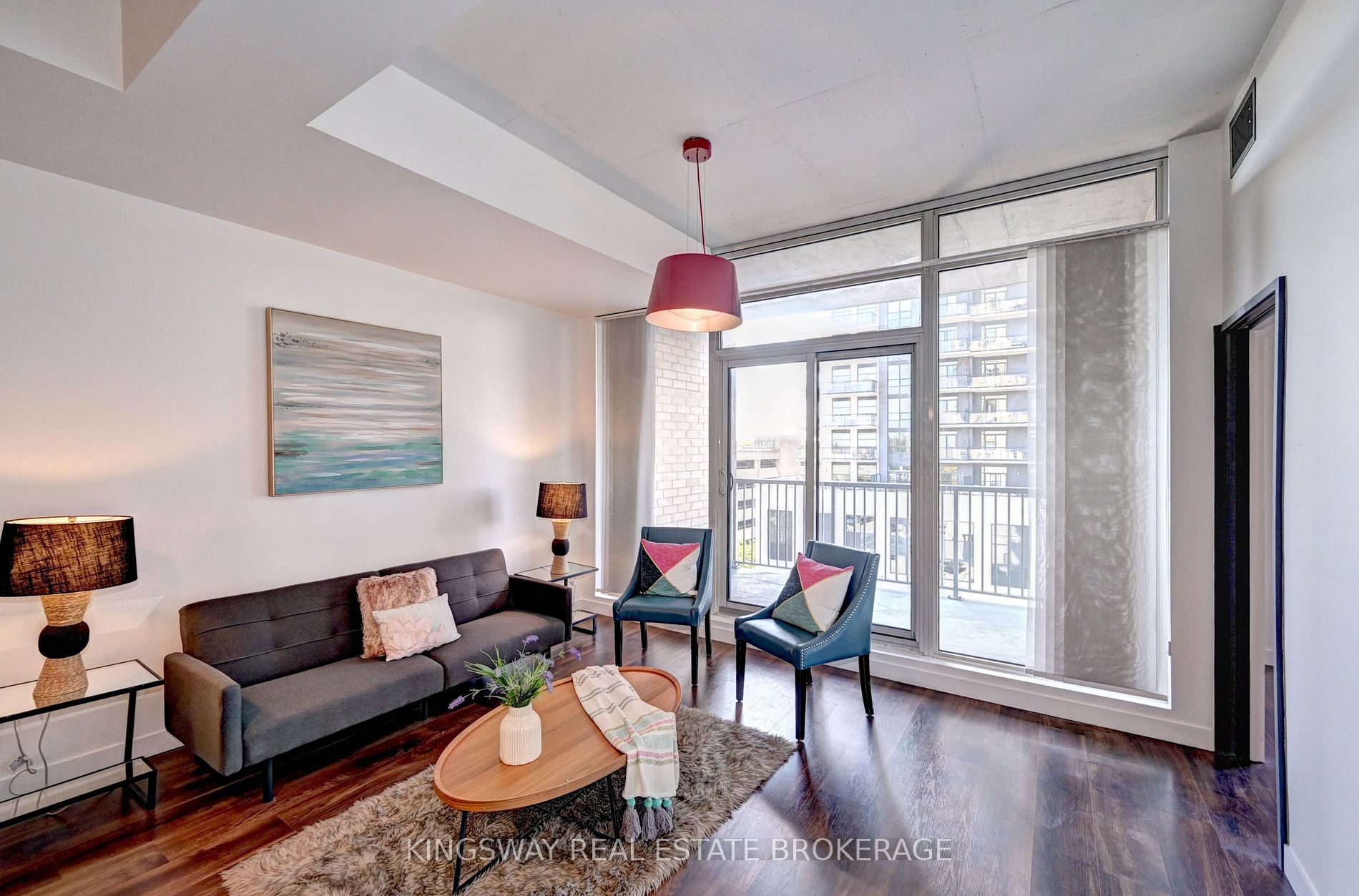 191 King St S, #512