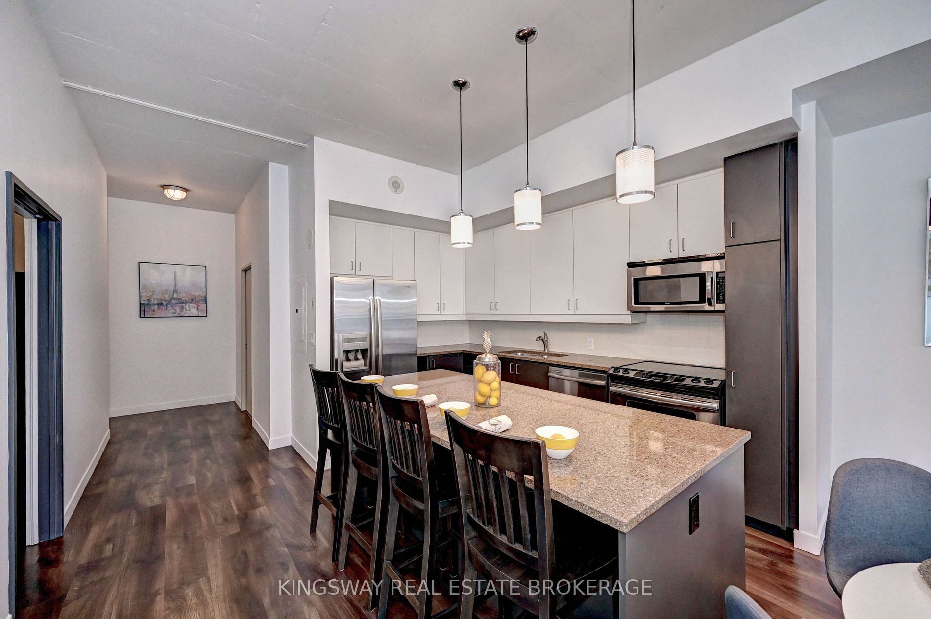 191 King St S, #512