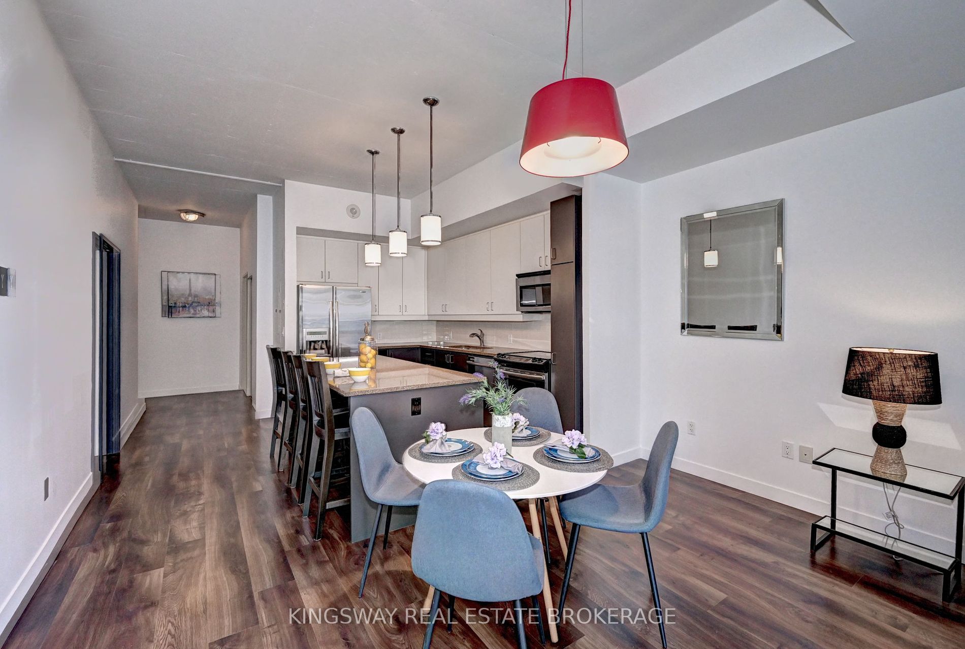 191 King St S, #512