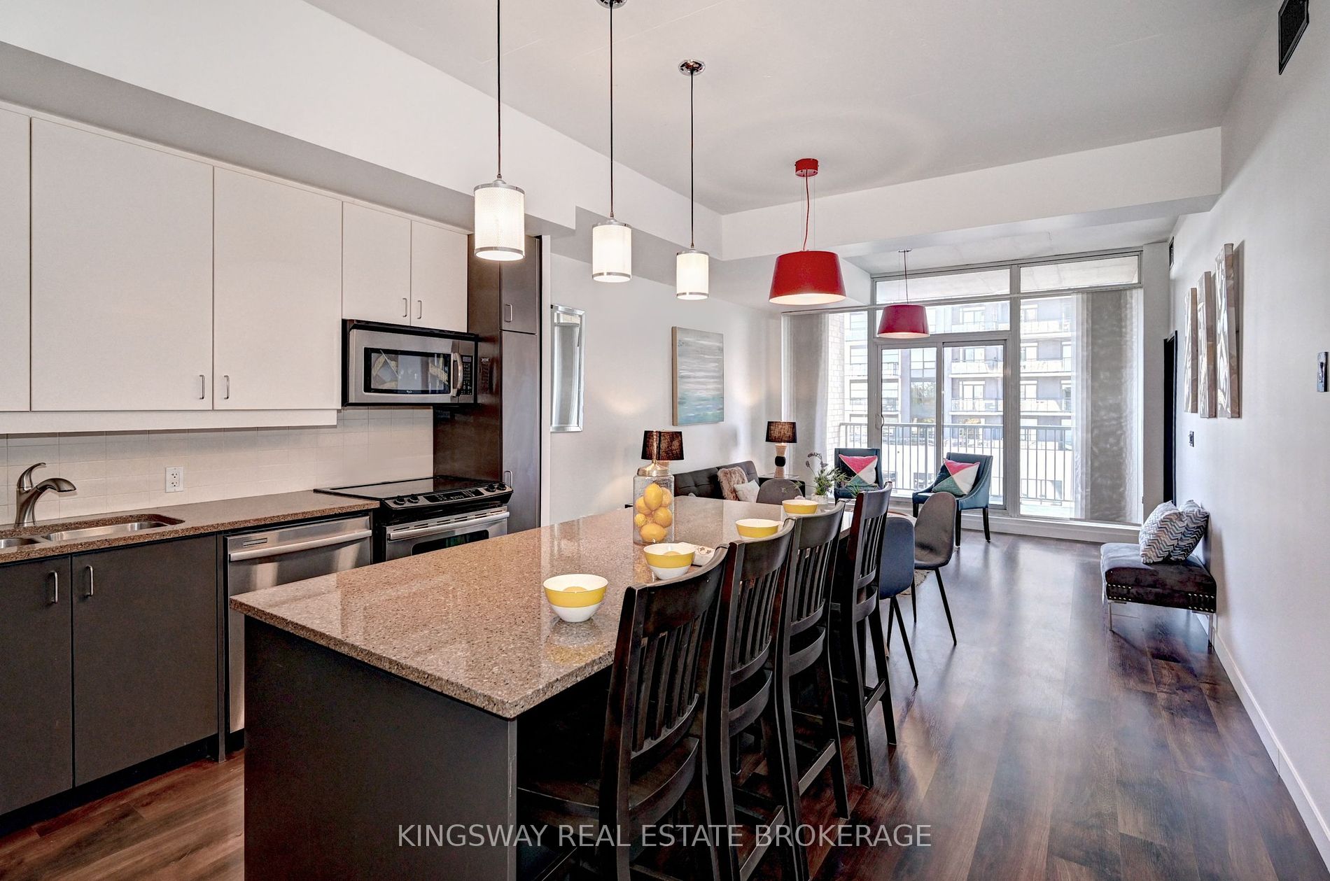 191 King St S, #512