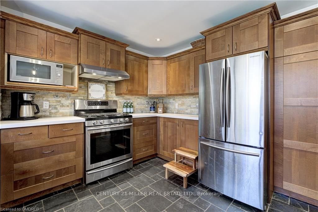 55 Hatton Dr