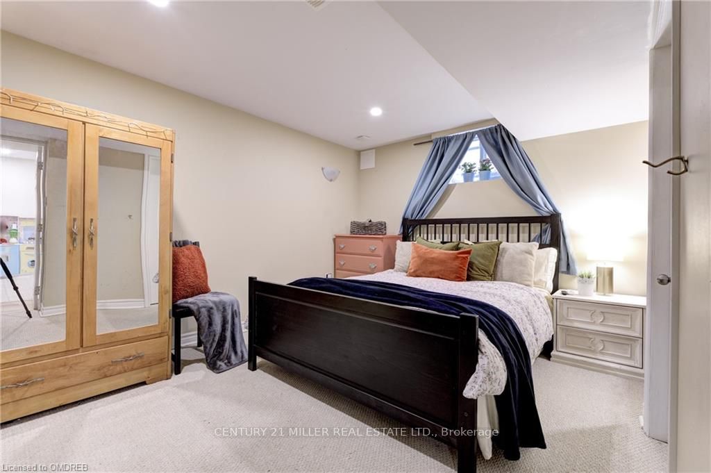 55 Hatton Dr