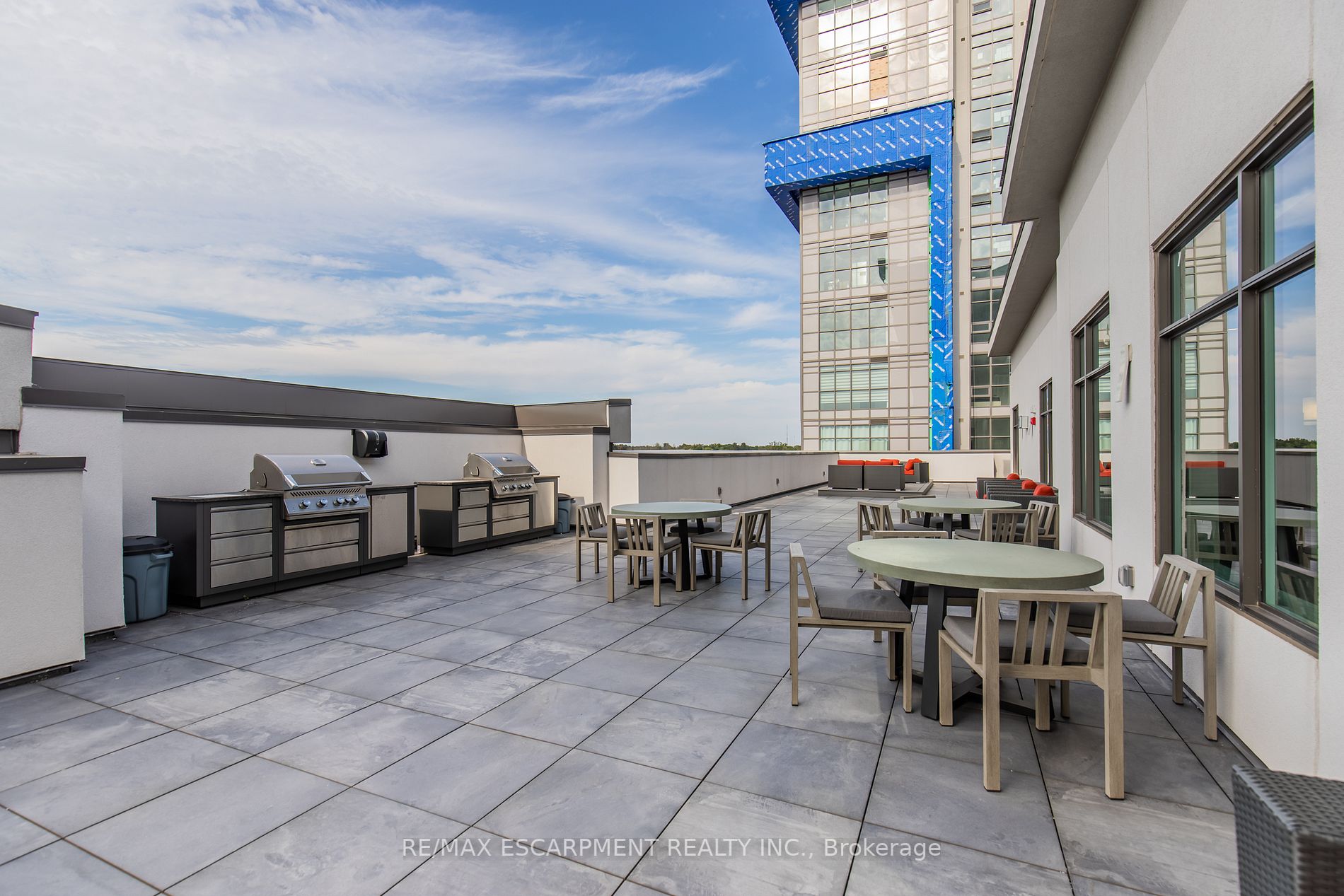 460 Dundas St E, #116