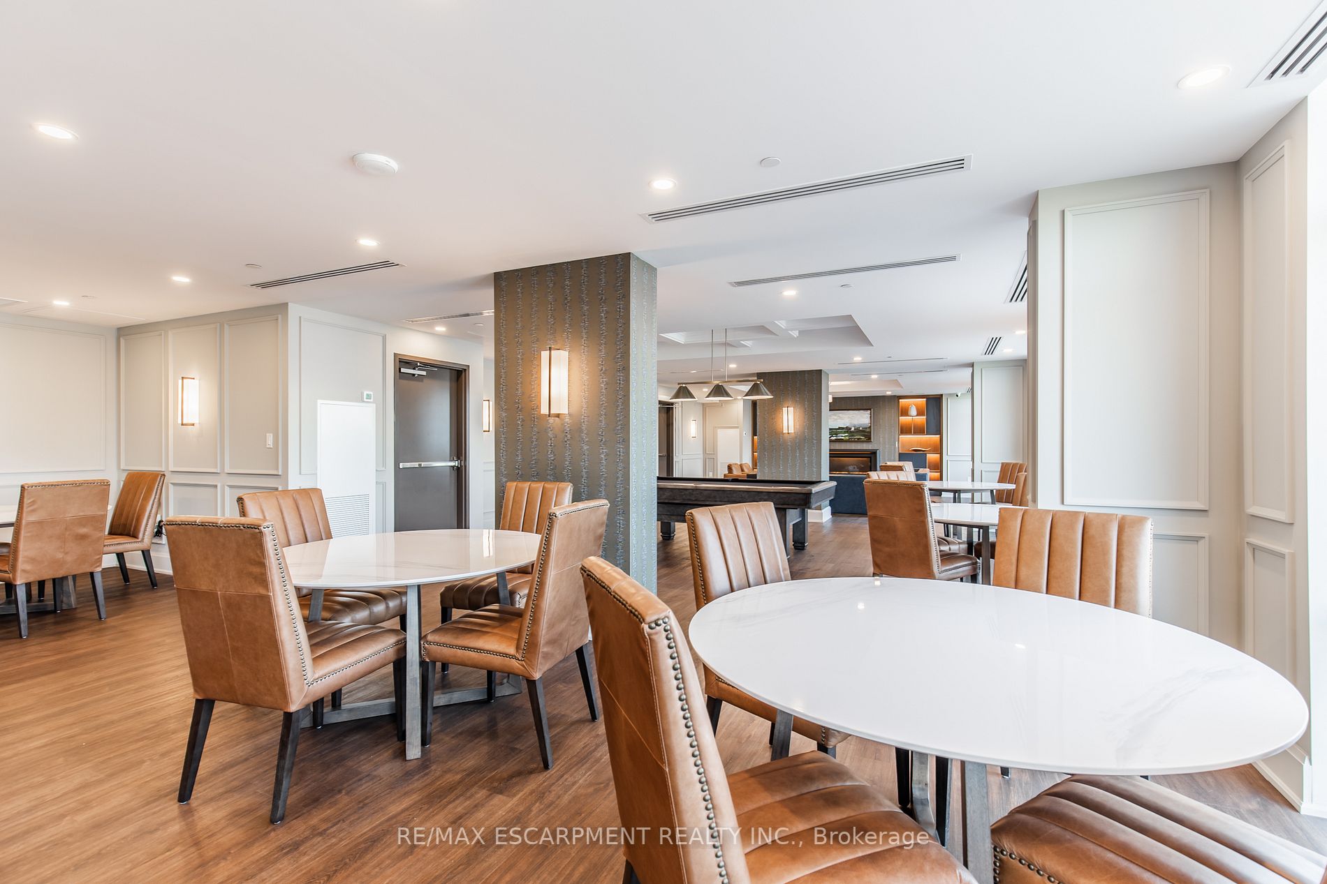 460 Dundas St E, #116