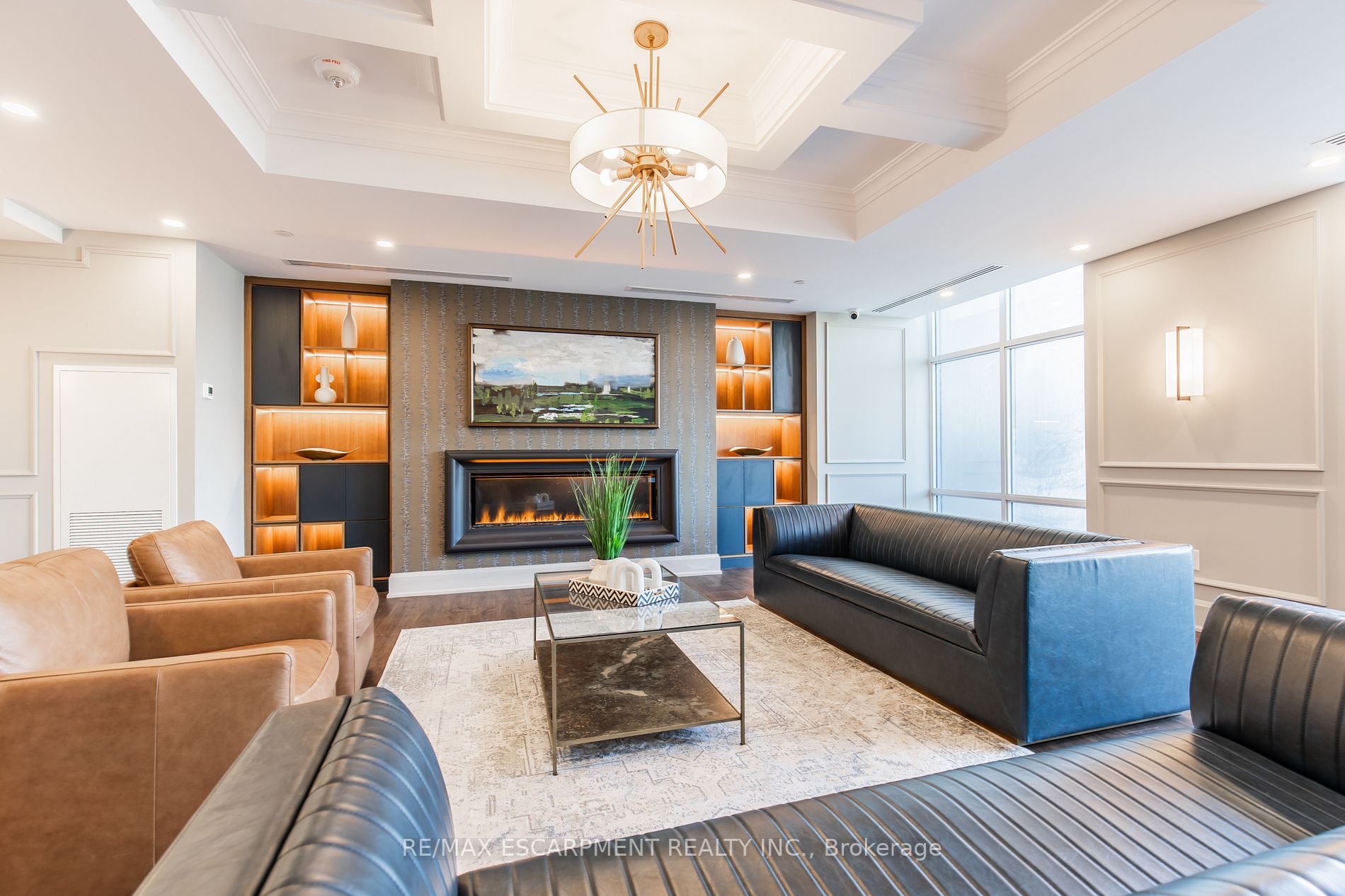 460 Dundas St E, #116
